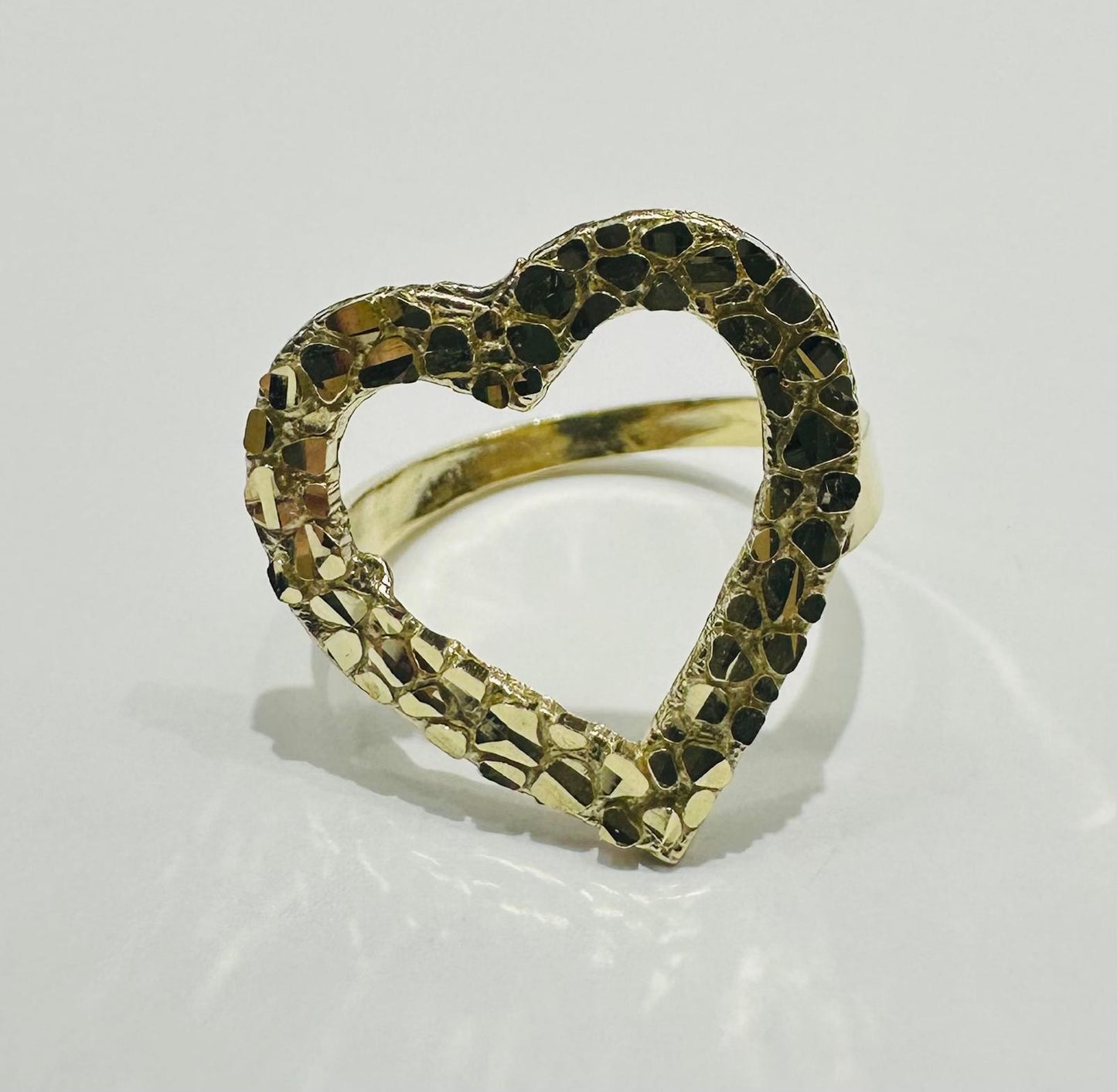 10K GOLD NUGGET HEART RING, SIZE: 7, Weight: 2.4gm