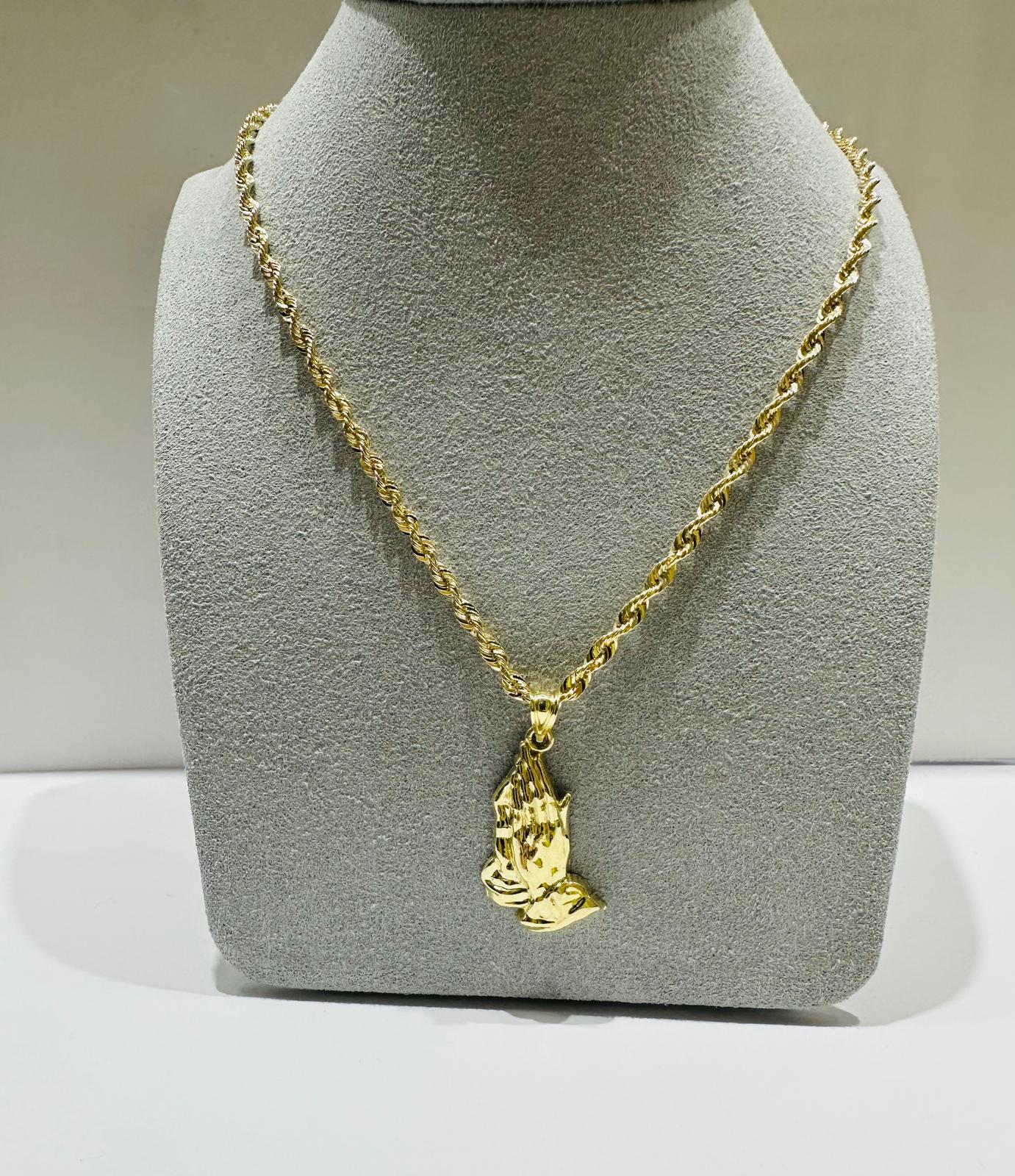 10K GOLD ROPE CHAIN 22" WITH PRAYING HANDS PENDANT, WEIGHT: 6.1gm
