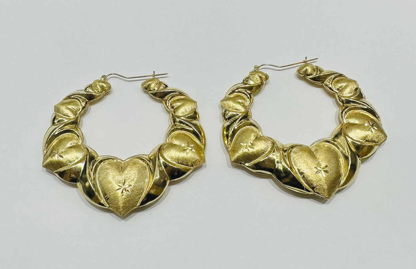 10K GOLD HEART SHAPED HOOP EARRINGS, WEIGHT: 19.4gm