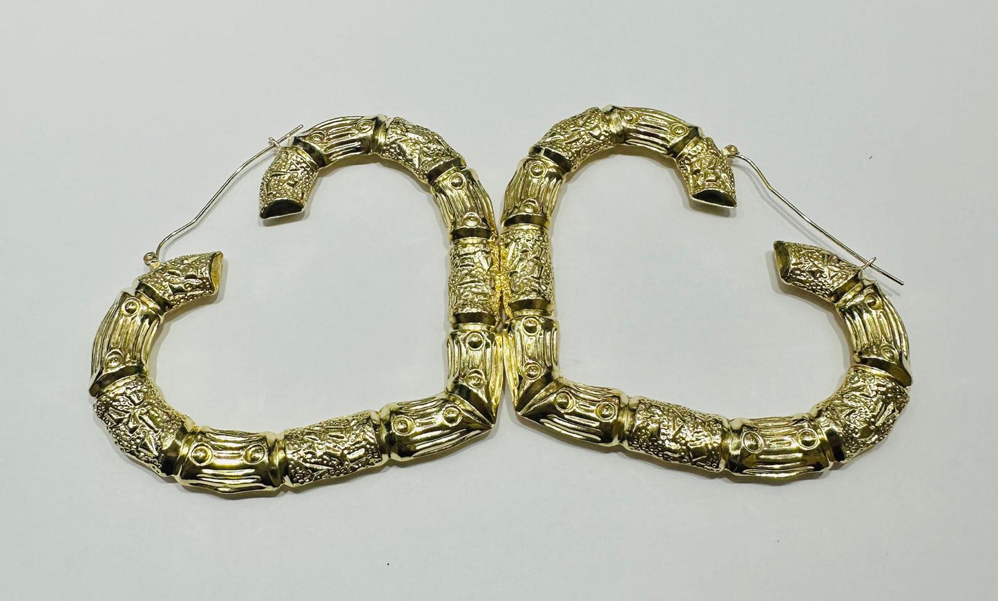 10K GOLD HEART SHAPED HOOP EARRINGS, WEIGHT: 13.3gm