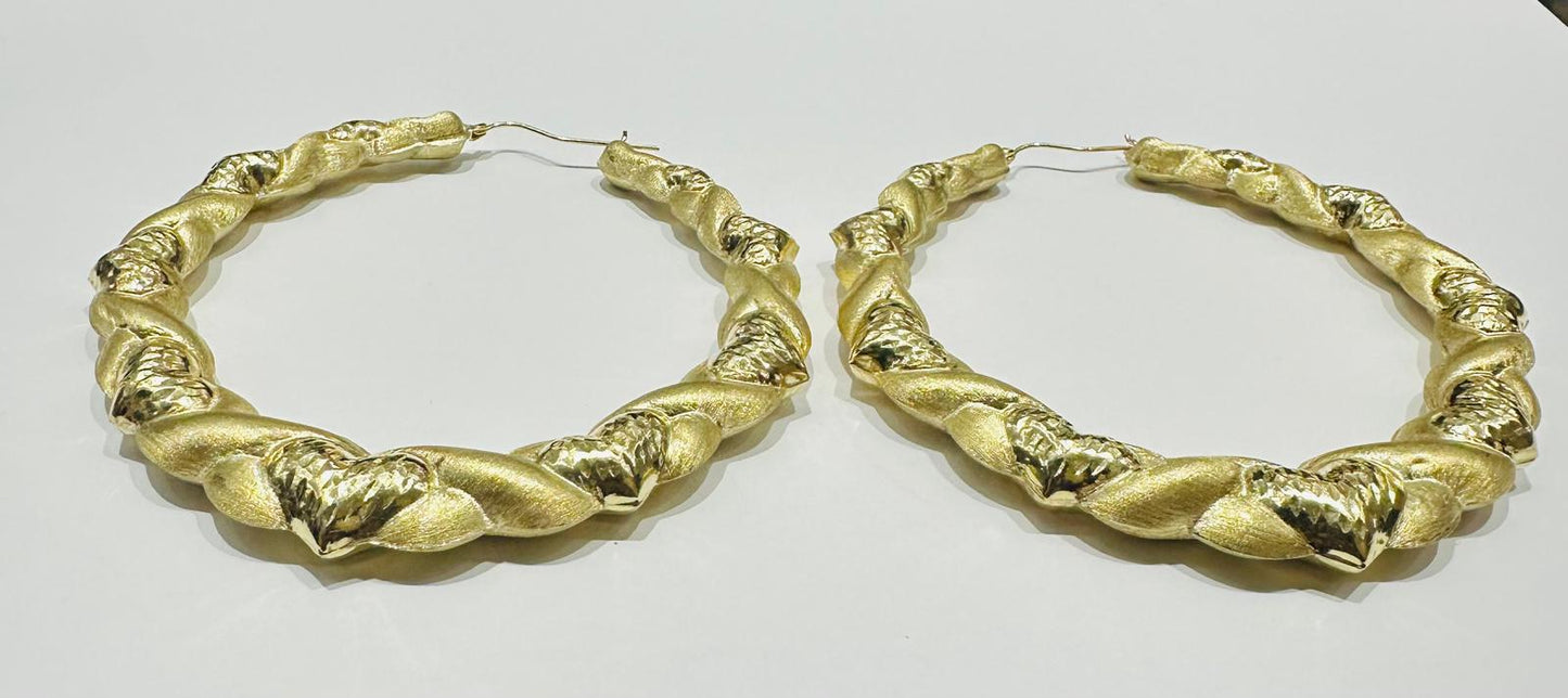 10K GOLD ROUND HEART SHAPED HOOP EARRINGS, WEIGHT: 15.3gm