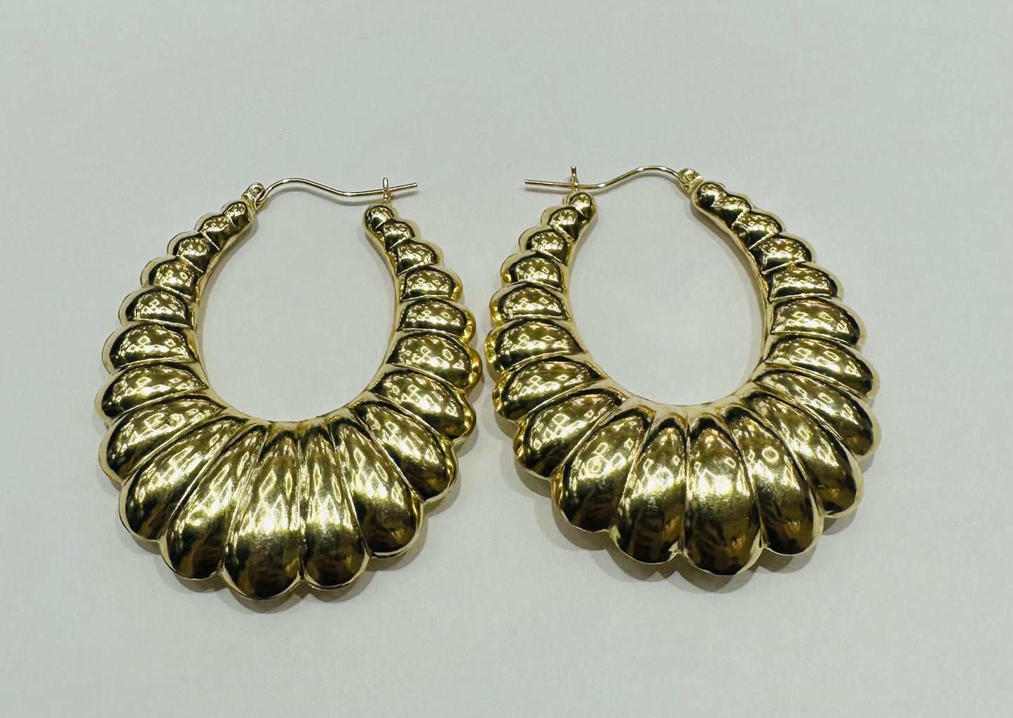 10K GOLD SHRIMP HOOP EARRINGS, WEIGHT: 9.3gm