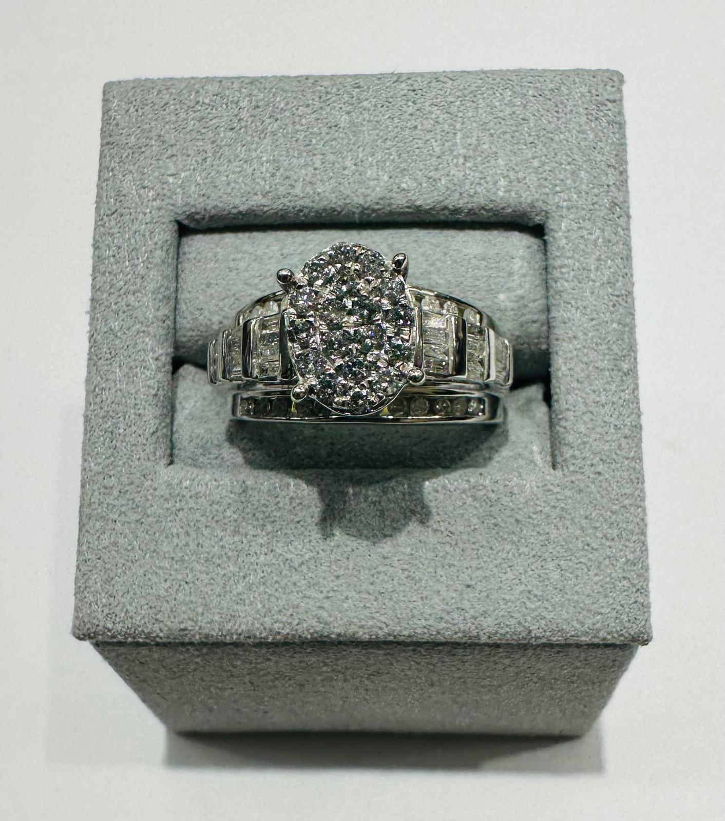 10K WHITE GOLD RING WITH NATURAL DIAMONDS 0.95CT, 4.7gm