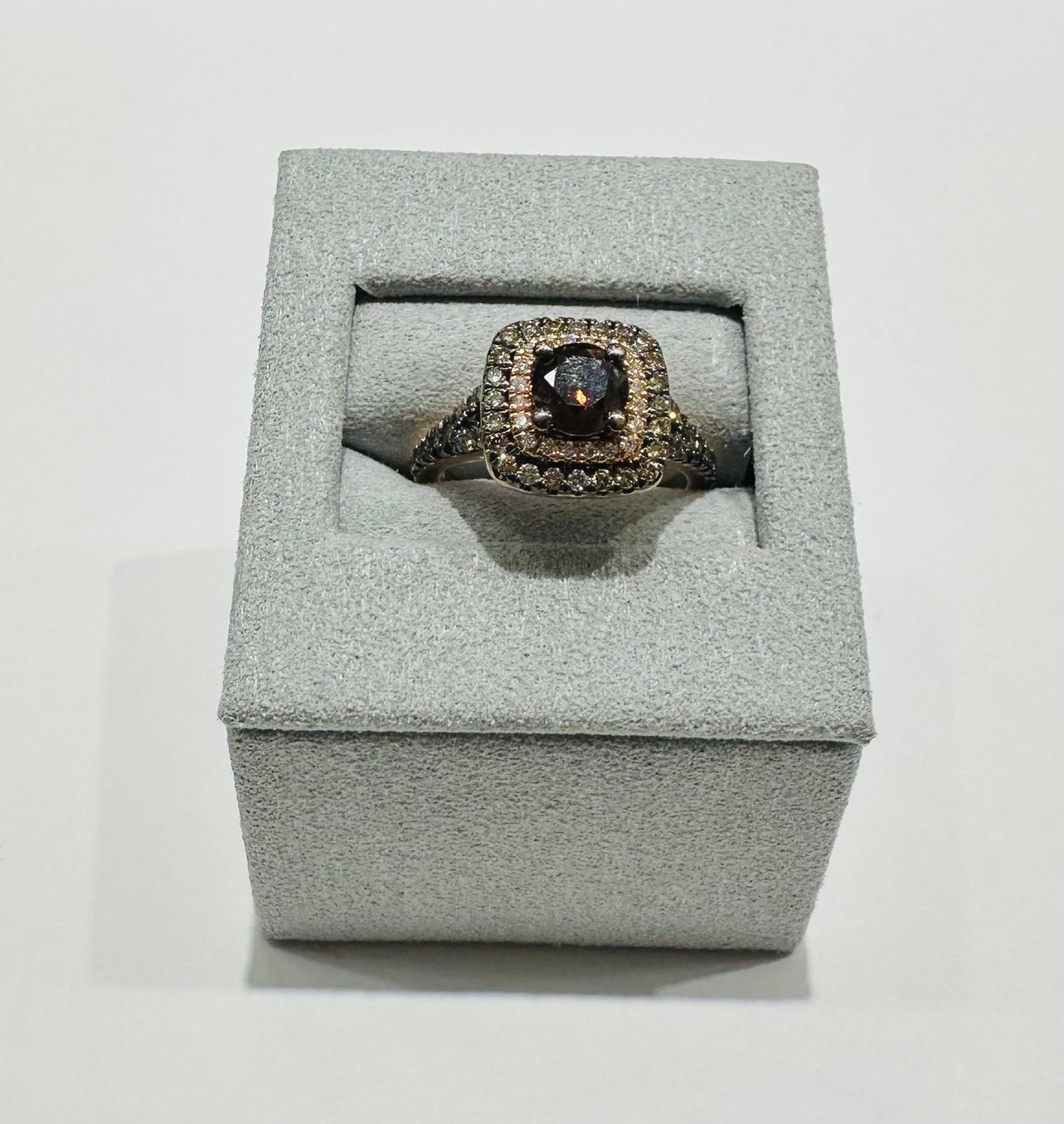 14K ROSE GOLD WHITE & CHOCOLATE NATURAL DIAMONDS RING 6.2gm