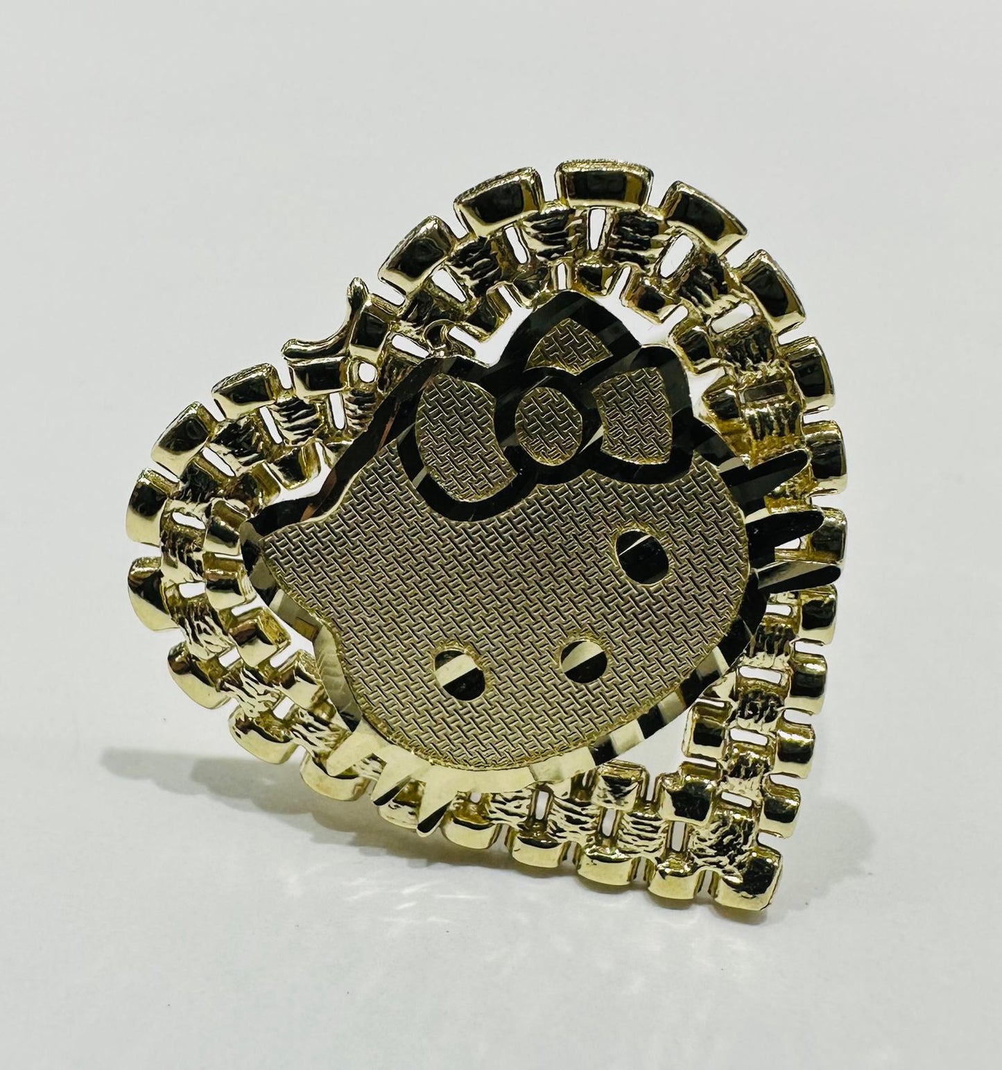 10K GOLD HEART KITTY RING, WEIGHT: 3.9gm
