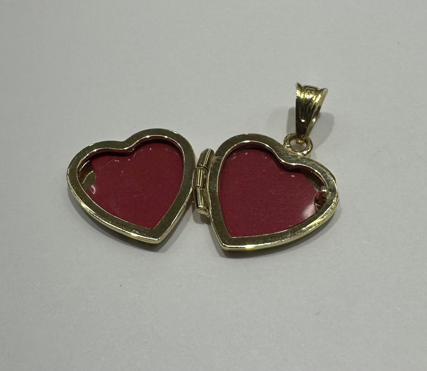 10K GOLD HEART PHOTO LOCKET NECKLACE PICTURE PENDANT, WEIGHT: 3.0gm