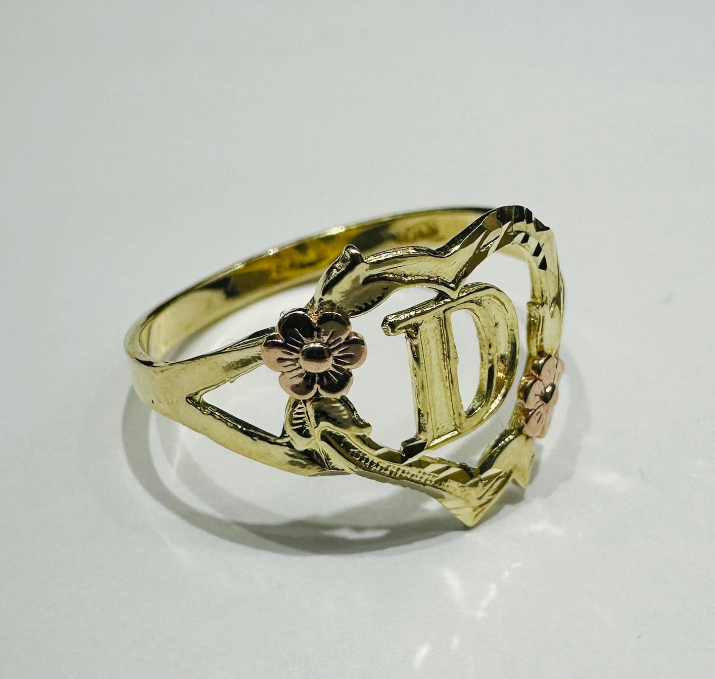 10K GOLD INITIAL "D" RING, SIZE: 9.0, WEIGHT: 1.8gm