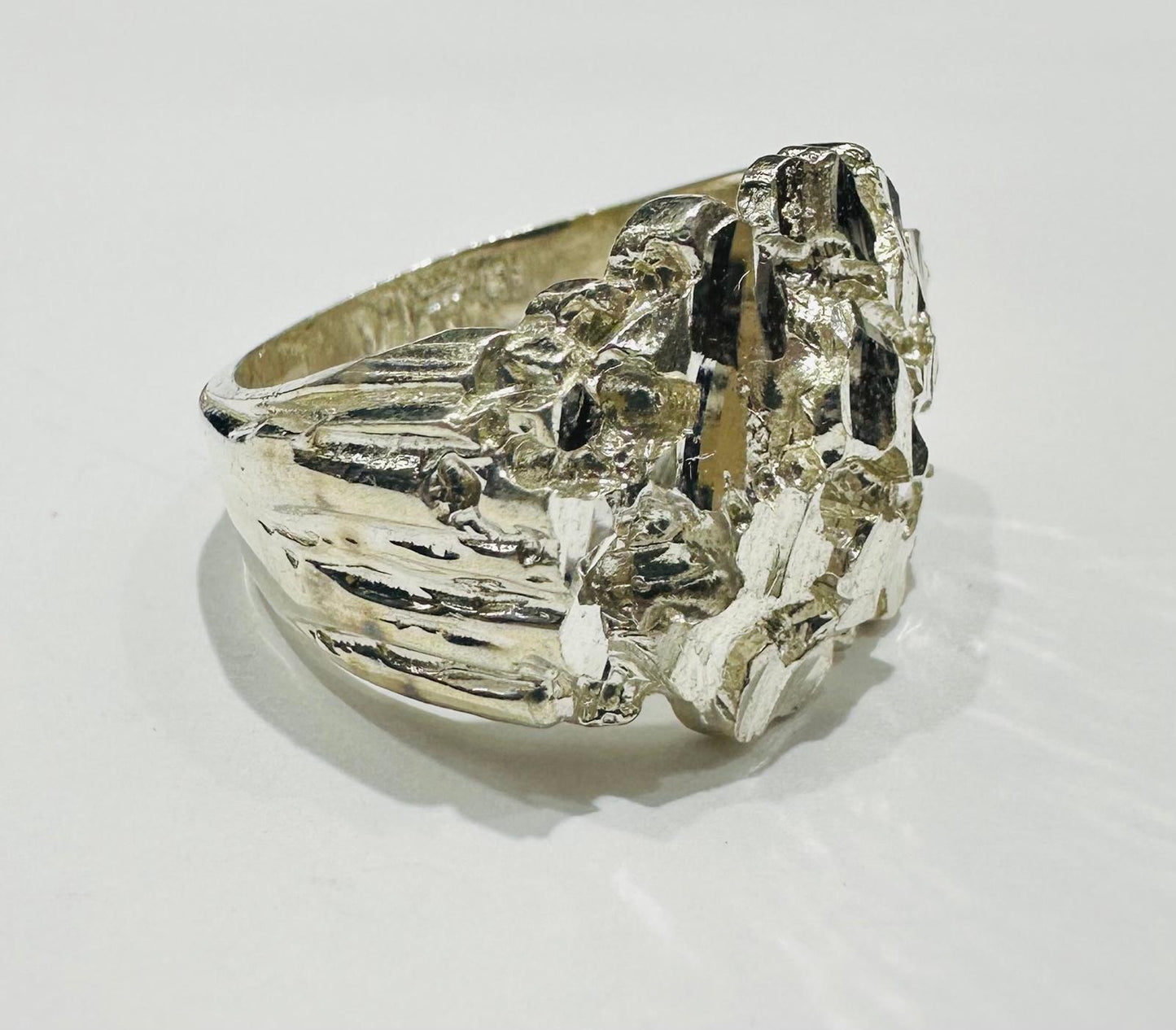 SILVER NUGGET RING, SIZE: 10.5 WEIGHT: 11.8gm