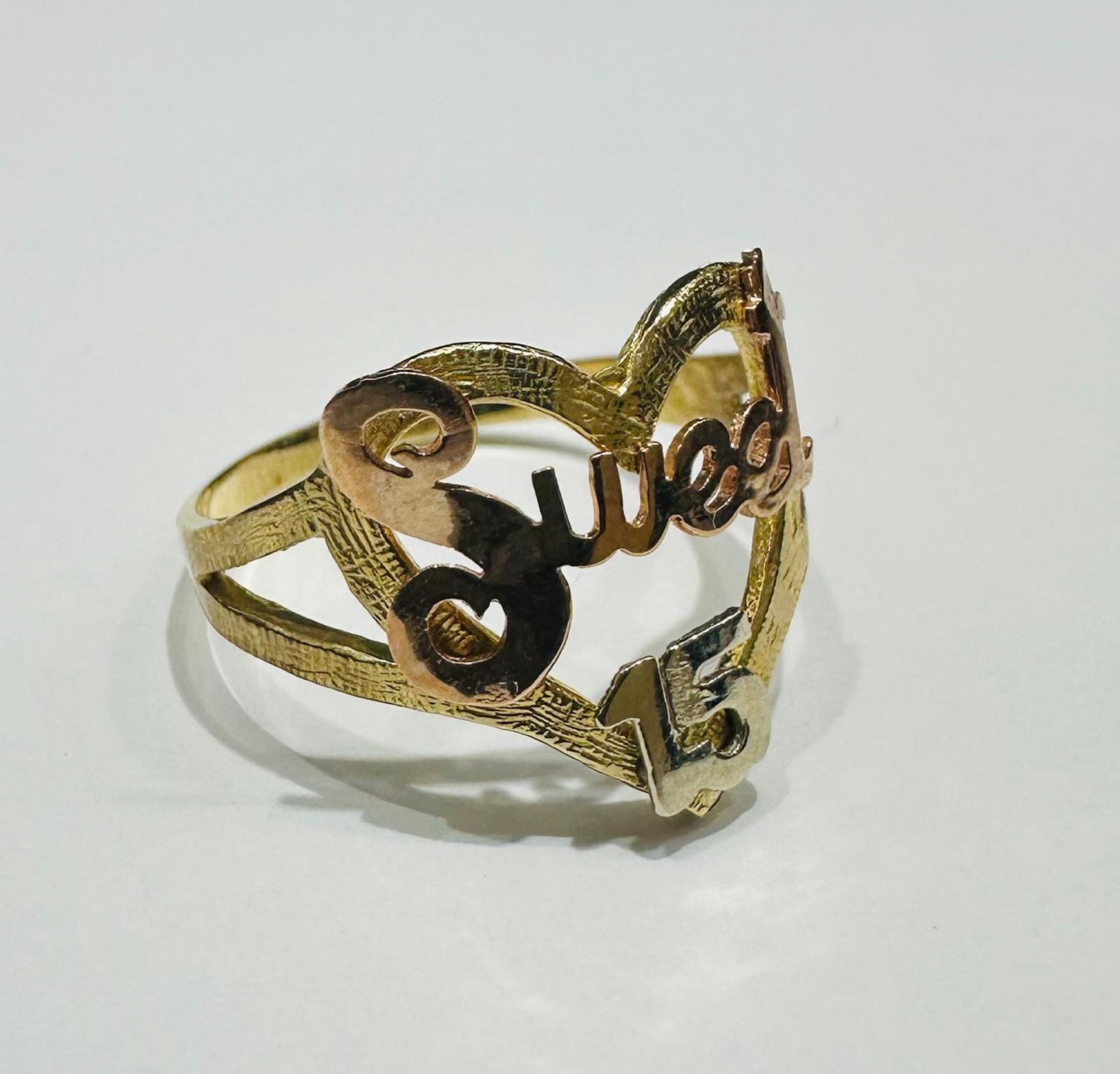 10K GOLD TWO TONED QUINCEANERA RING -SIZE: 7.8 WEIGHT: 2.1gm