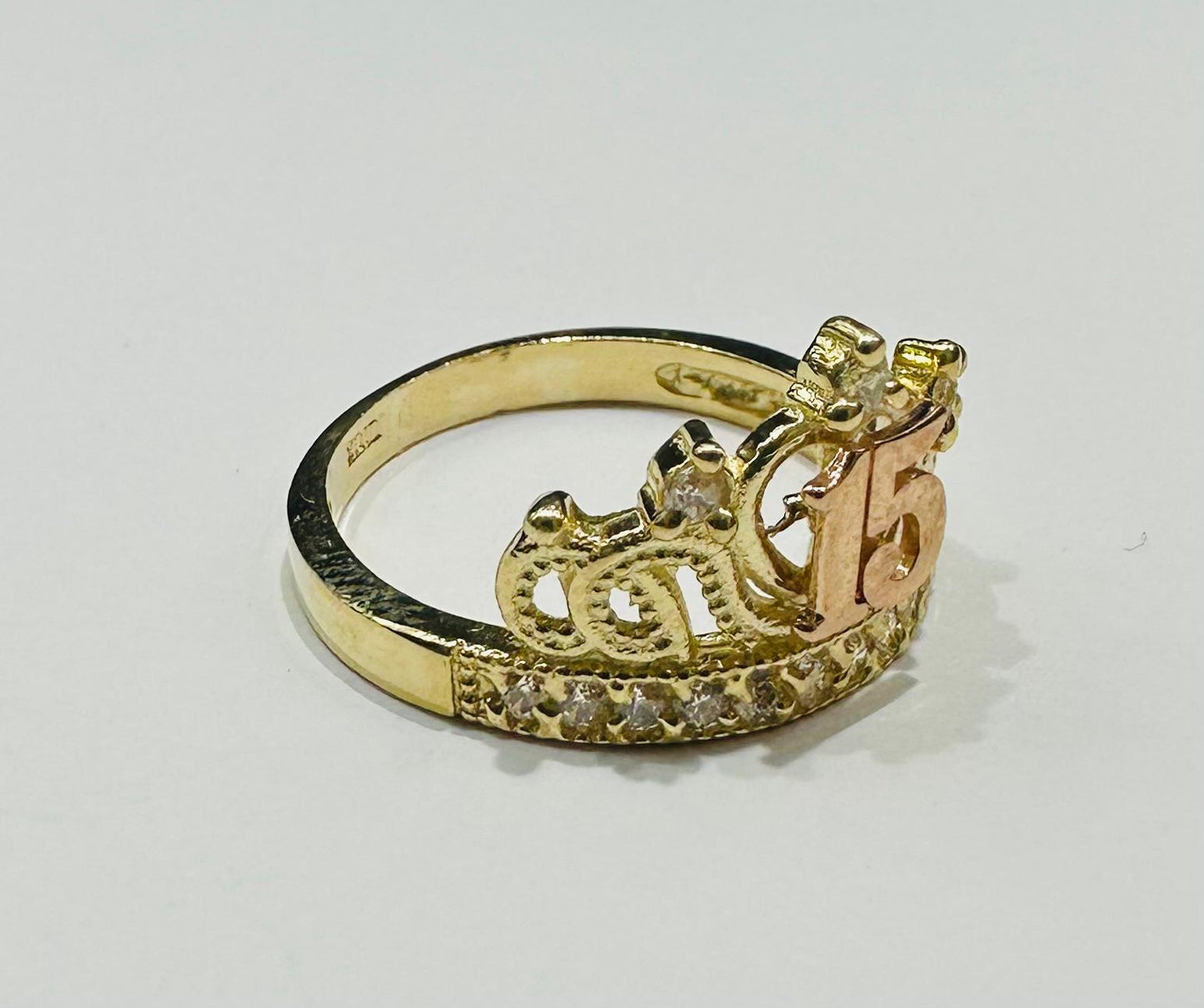 10K GOLD QUINCEANERA RING WITH CZ STONES -SIZE: 7.0 WEIGHT: 2.8gm