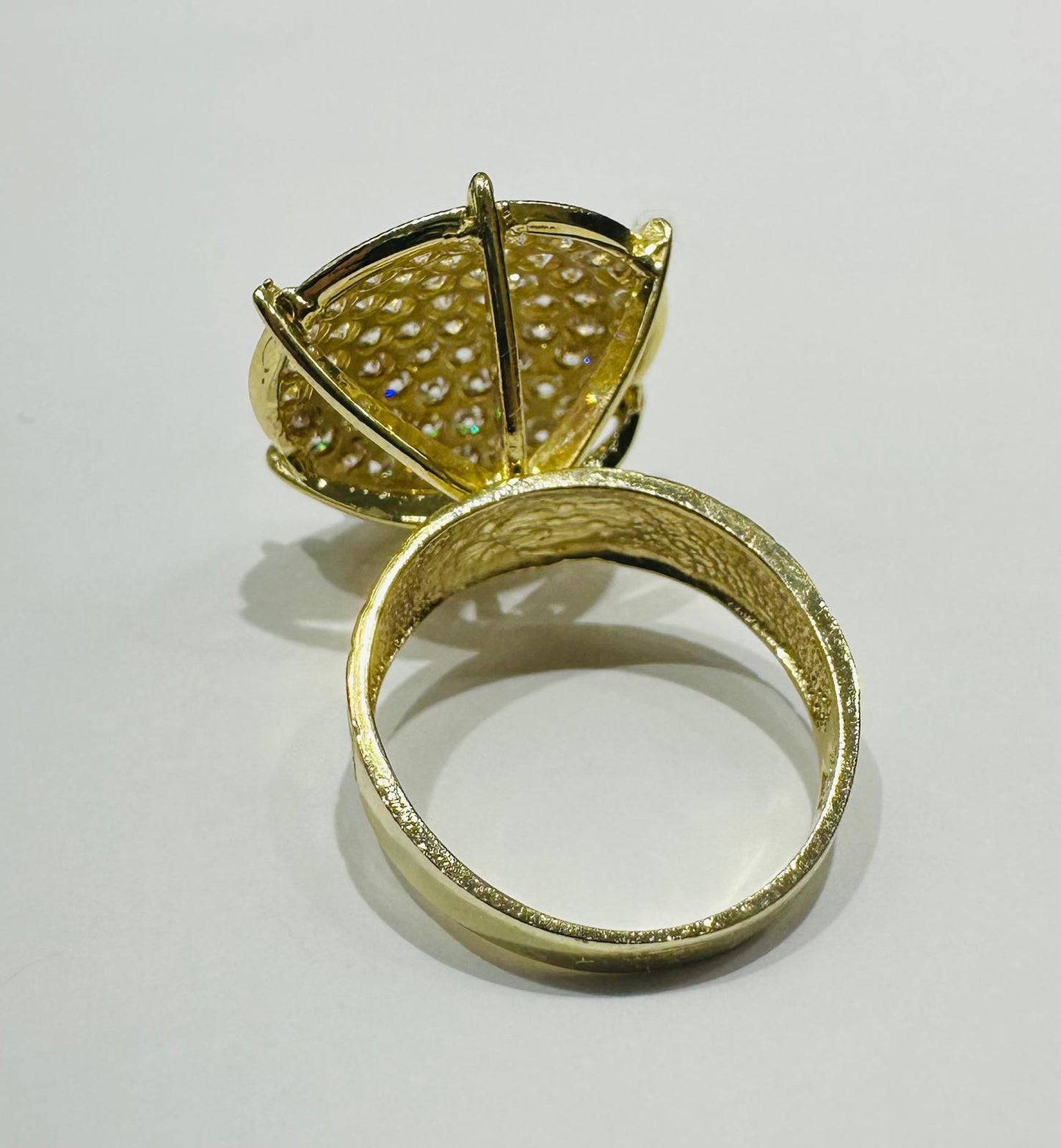 10K GOLD ROUND CZ STONES RING-WEIGHT: 6.4gm