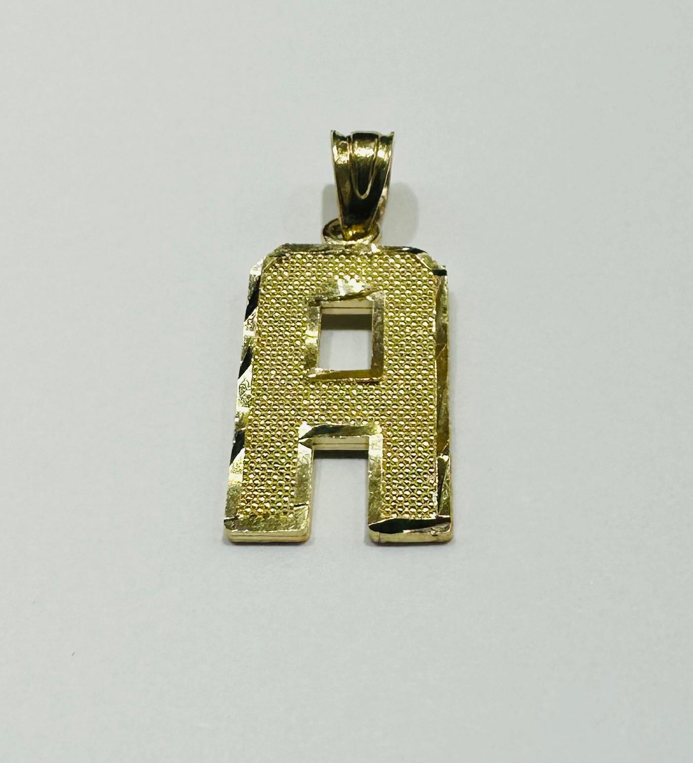 10K GOLD INITIAL LETTER "A" PENDANT