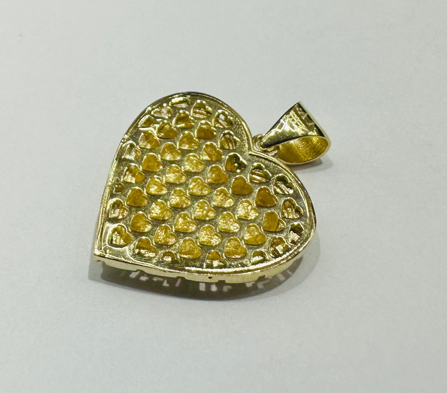 10K GOLD HEART PENDANT- WEIGHT: 3.6gm