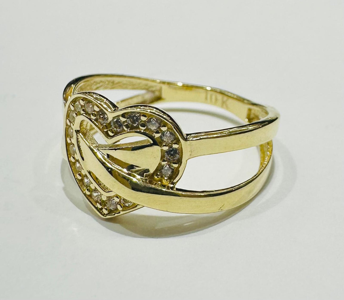 10K GOLD HEART RING WITH CZ STONES