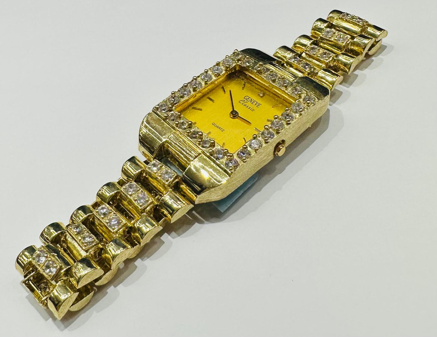 10K GOLD GENEVE CLASSIC GOLD WATCH- WEIGHT: 49.1gm