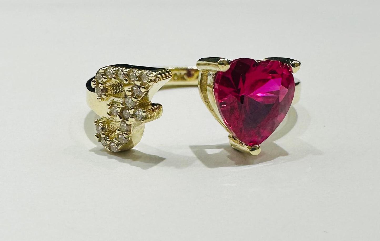 10K GOLD INITIAL LETTER "F" RING WITH CZ STONE