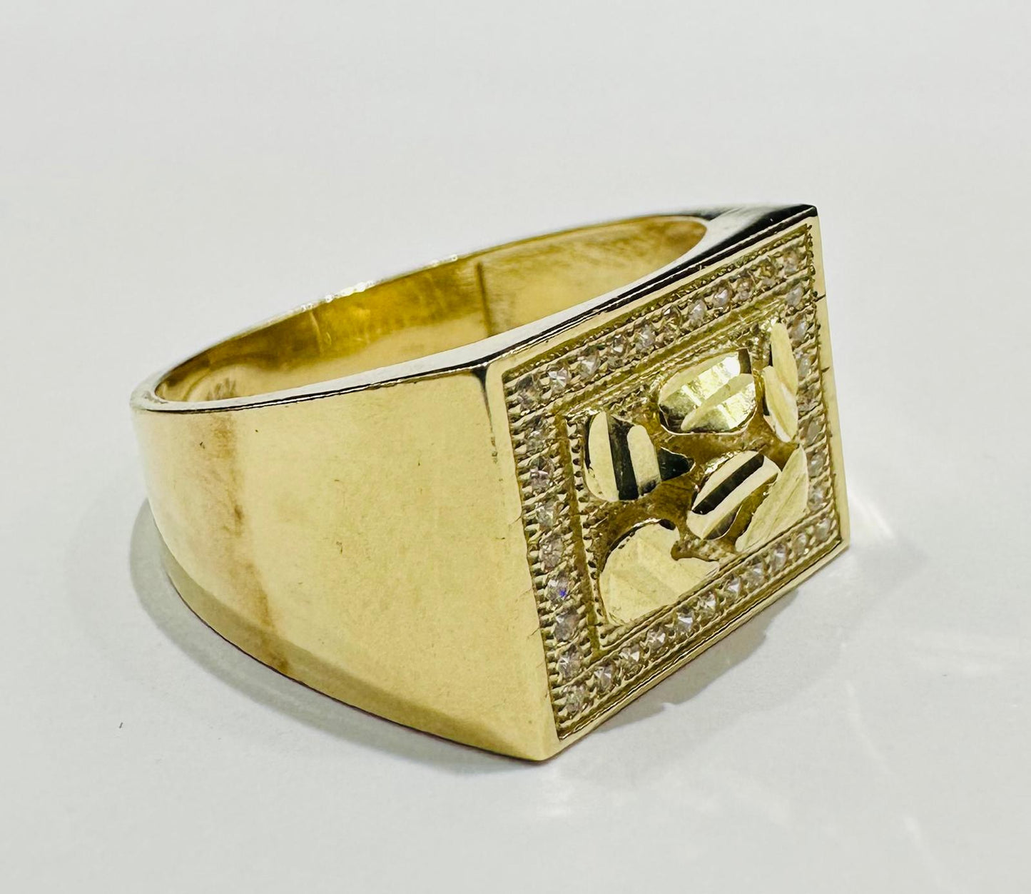 10K GOLD NUGGET RING Weight: 6.3gm