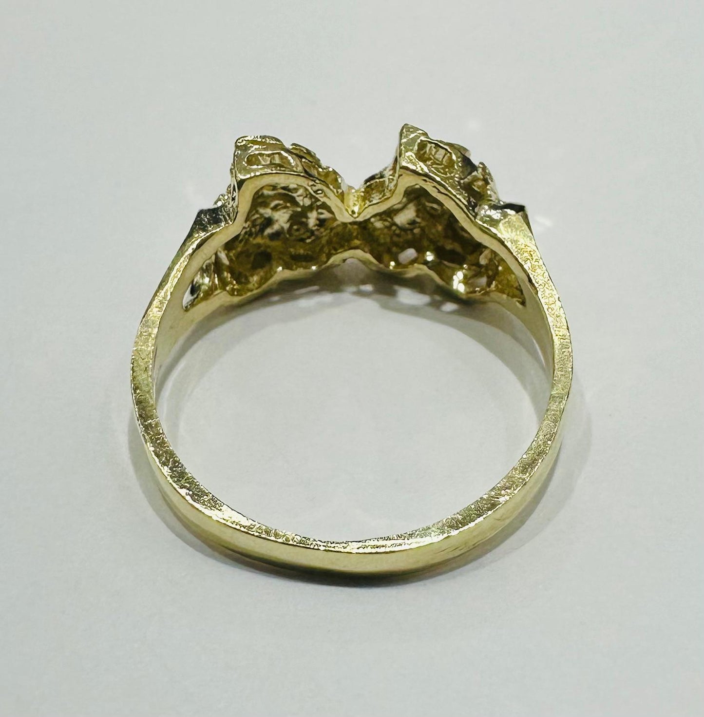 10K GOLD HEART RING- WEIGHT: 2.3gm