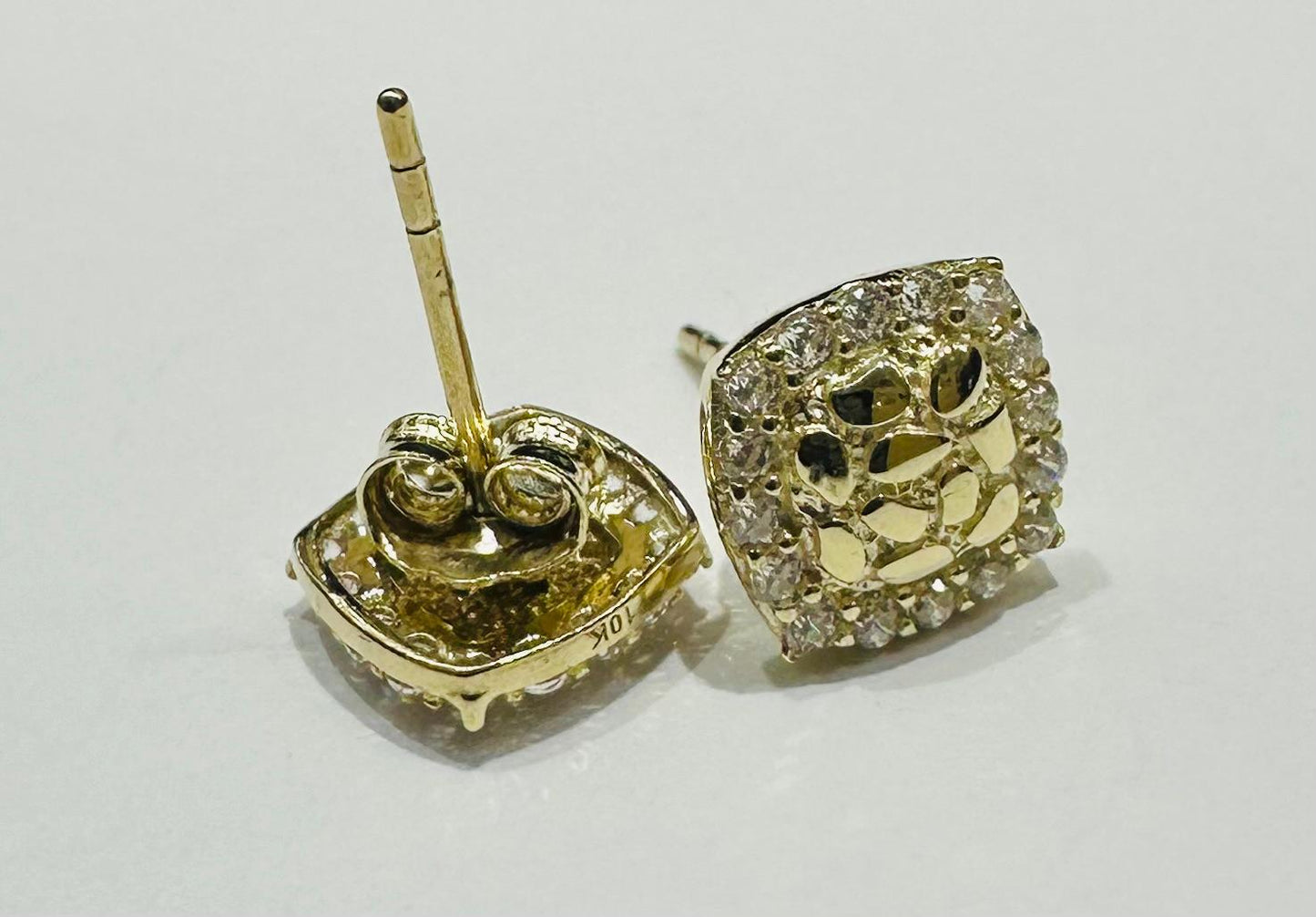 10K GOLD NUGGET EARRINGS WITH CZ STONES WEIGHT: 1.2gm