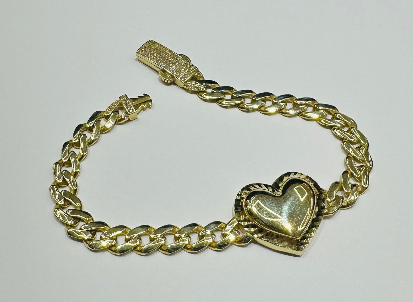 10K GOLD HEART CUBAN LINK BRACELET- WEIGHT: 12.0gm 8"