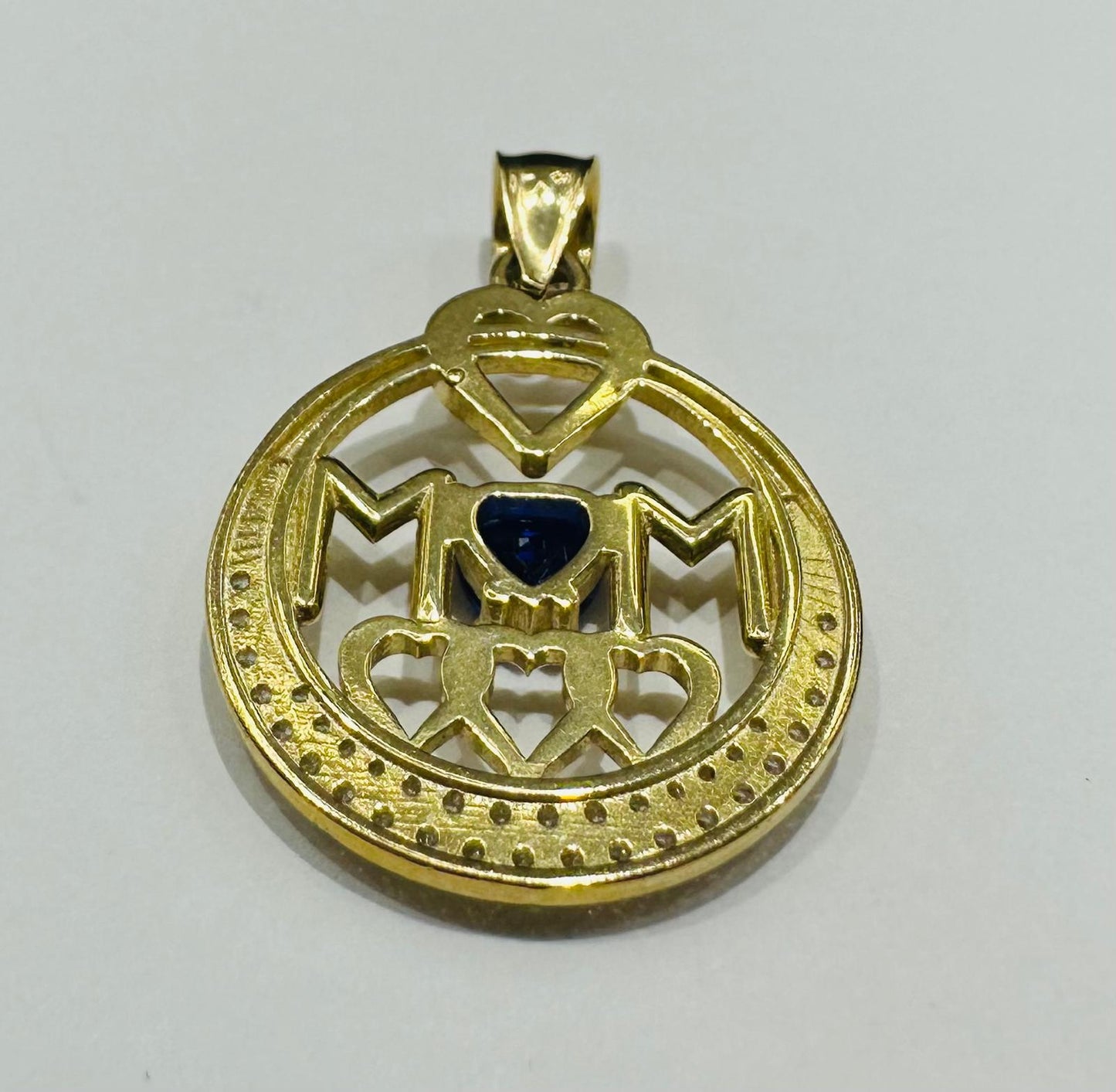 10K GOLD "MOM" PENDANT- WEIGHT: 3.3gm