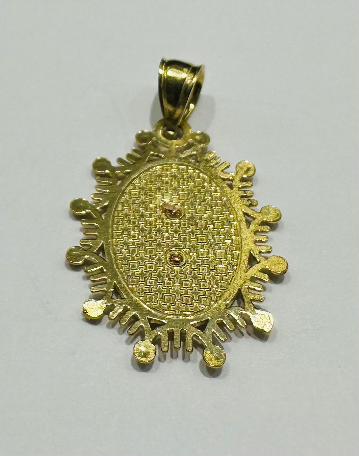 10K GOLD "MOM" PENDANT- WEIGHT: 1.7gm