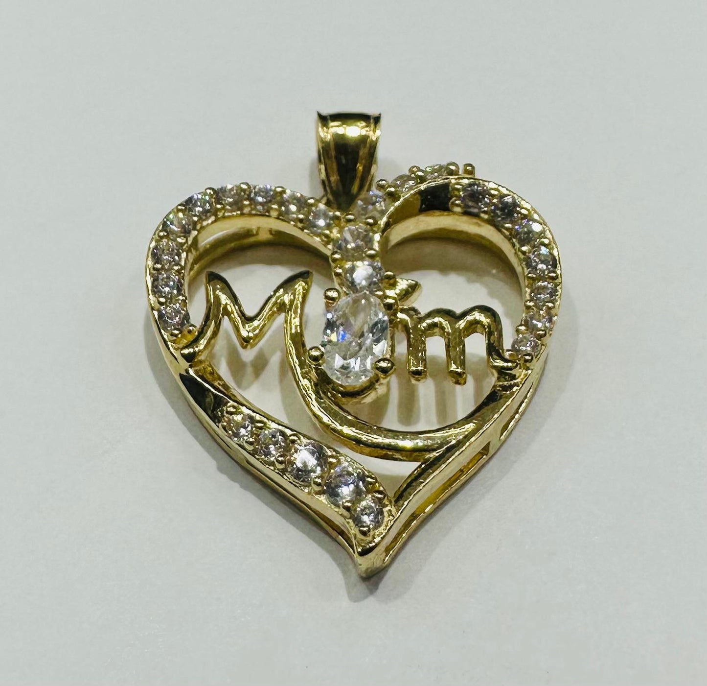 10K GOLD "MOM" PENDANT- WEIGHT: 3.1gm