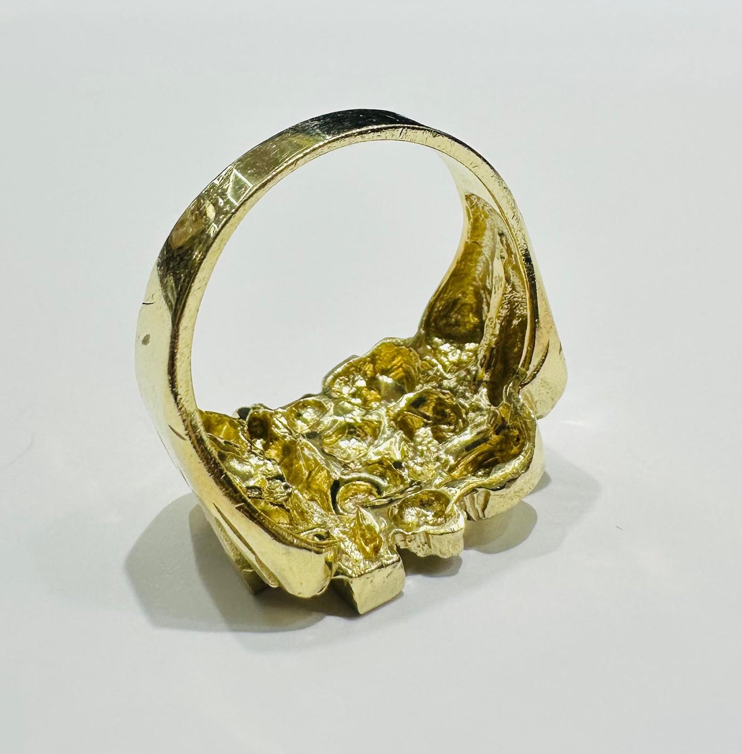 10K GOLD CROSS NUGGET RING- WEIGHT: 6.8gm