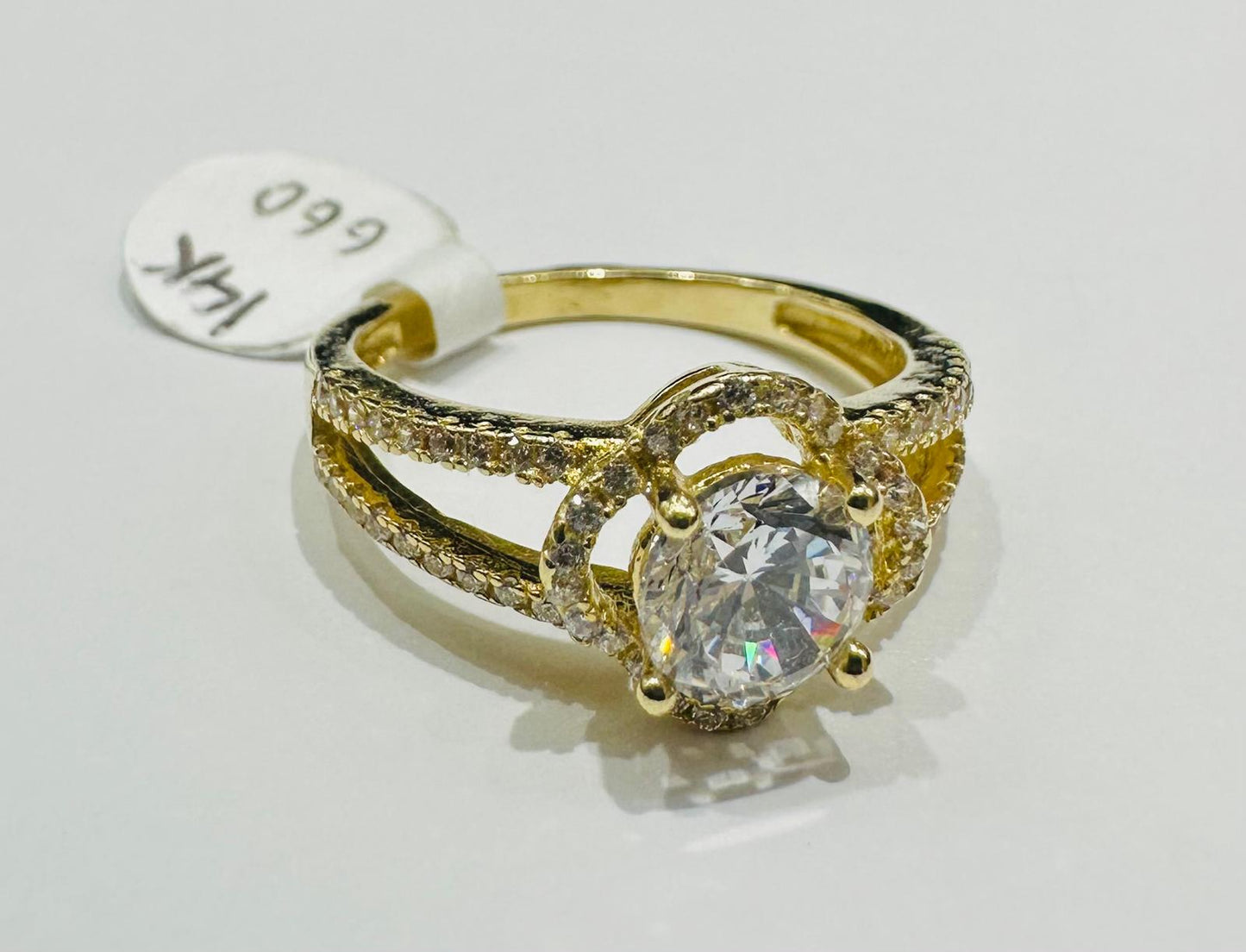 14K GOLD WHITE SAPPHIRE RING- WEIGHT: 3.4gm
