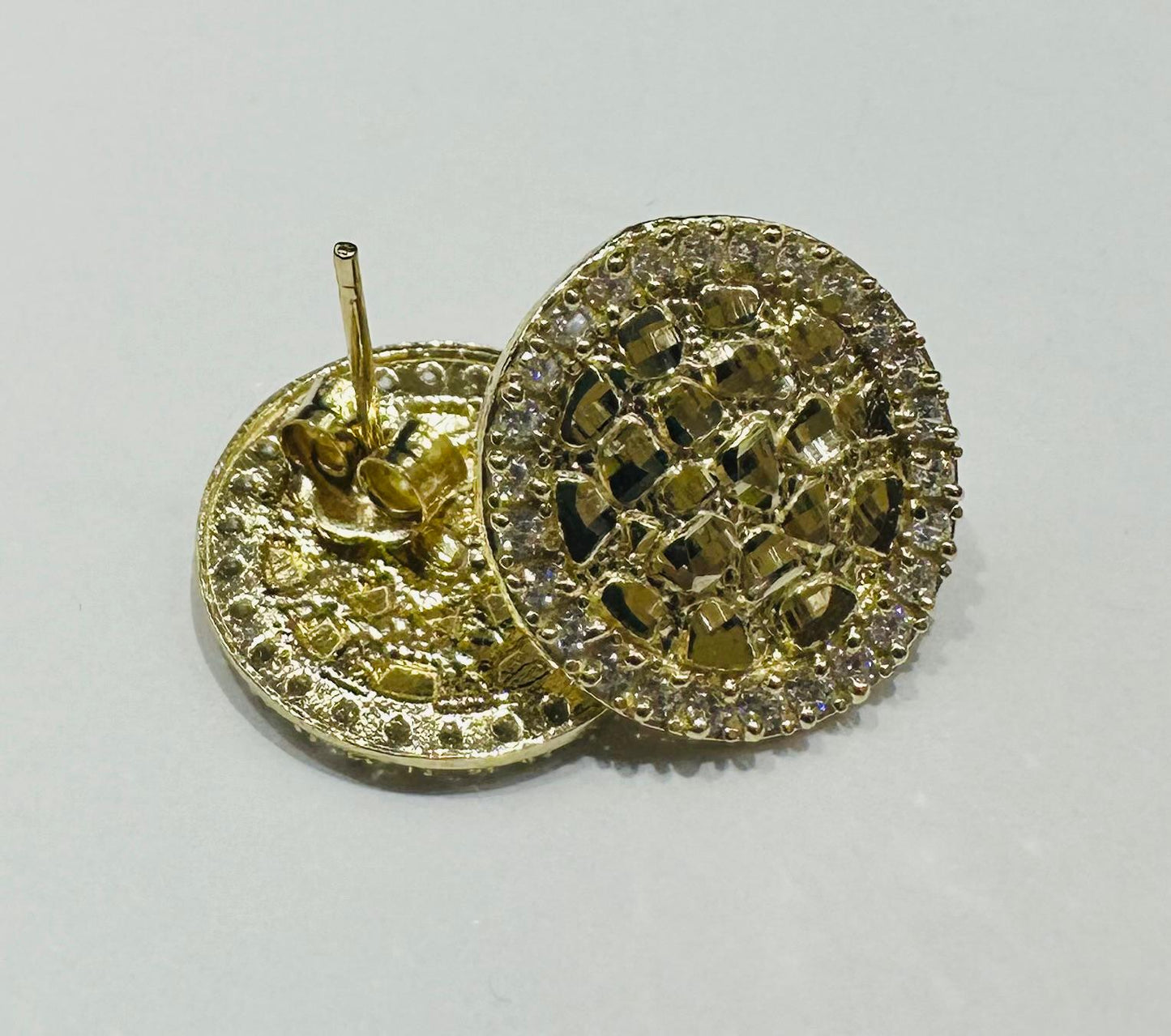 10K GOLD ROUND NUGGET EARRINGS WITH WHITE SAPPHIRE- WEIGHT: 2.2gm