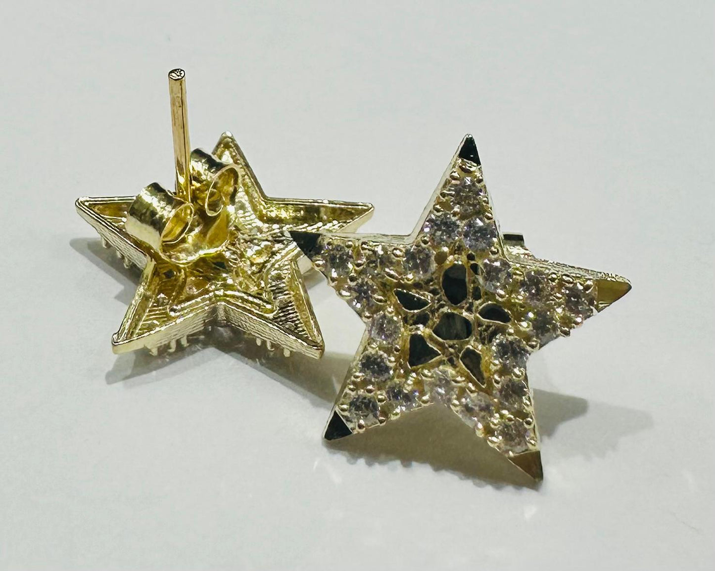 10K GOLD STAR NUGGET EARRINGS WITH WHITE SAPPHIRE- WEIGHT: 1.7gm