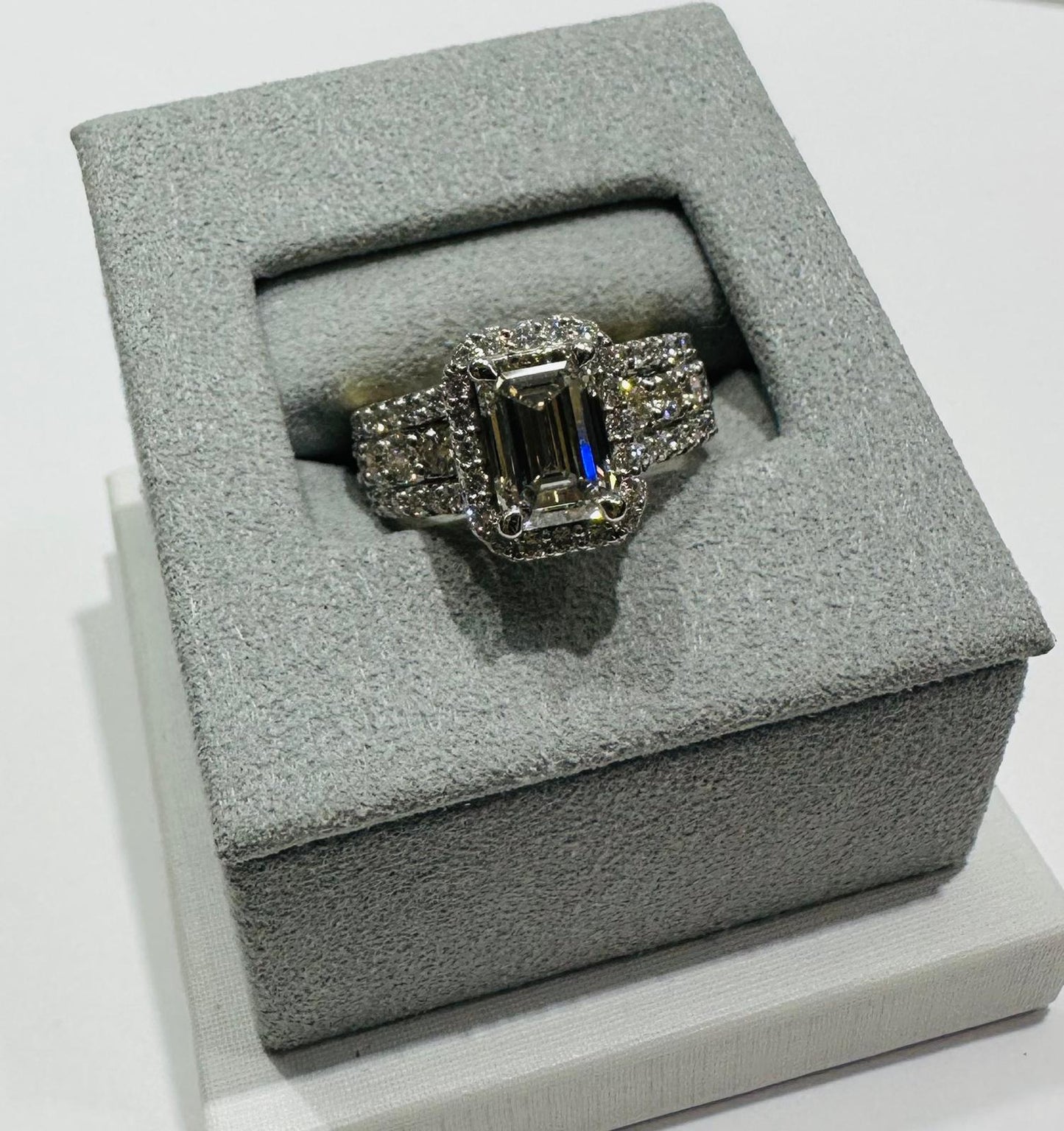 14K GOLD LAB GROWN DIAMOND RING VS- 3.47TC/CT2.03