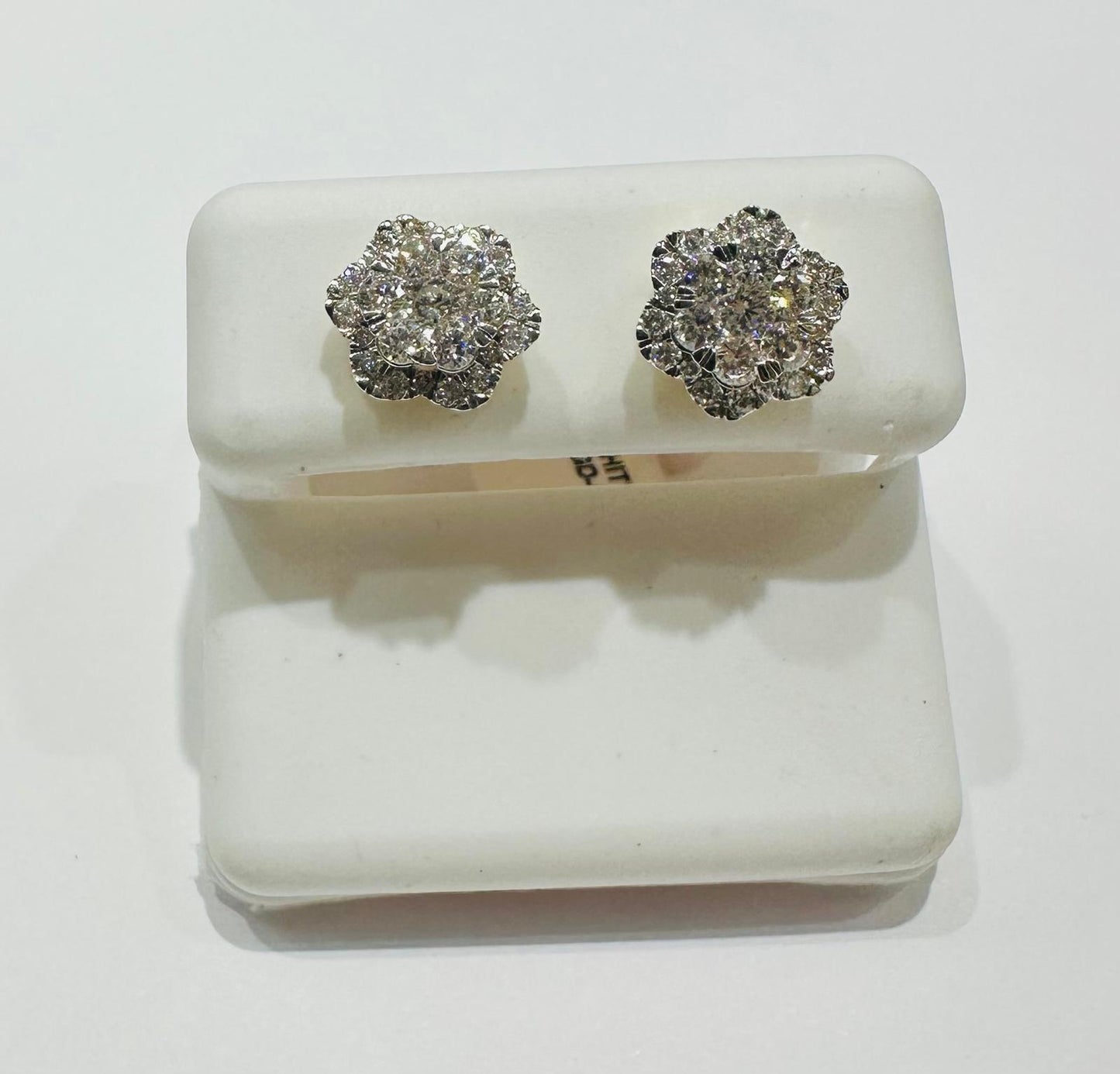 10K GOLD LAB GROWN DIAMOND EARRINGS VS- 0.99CTW