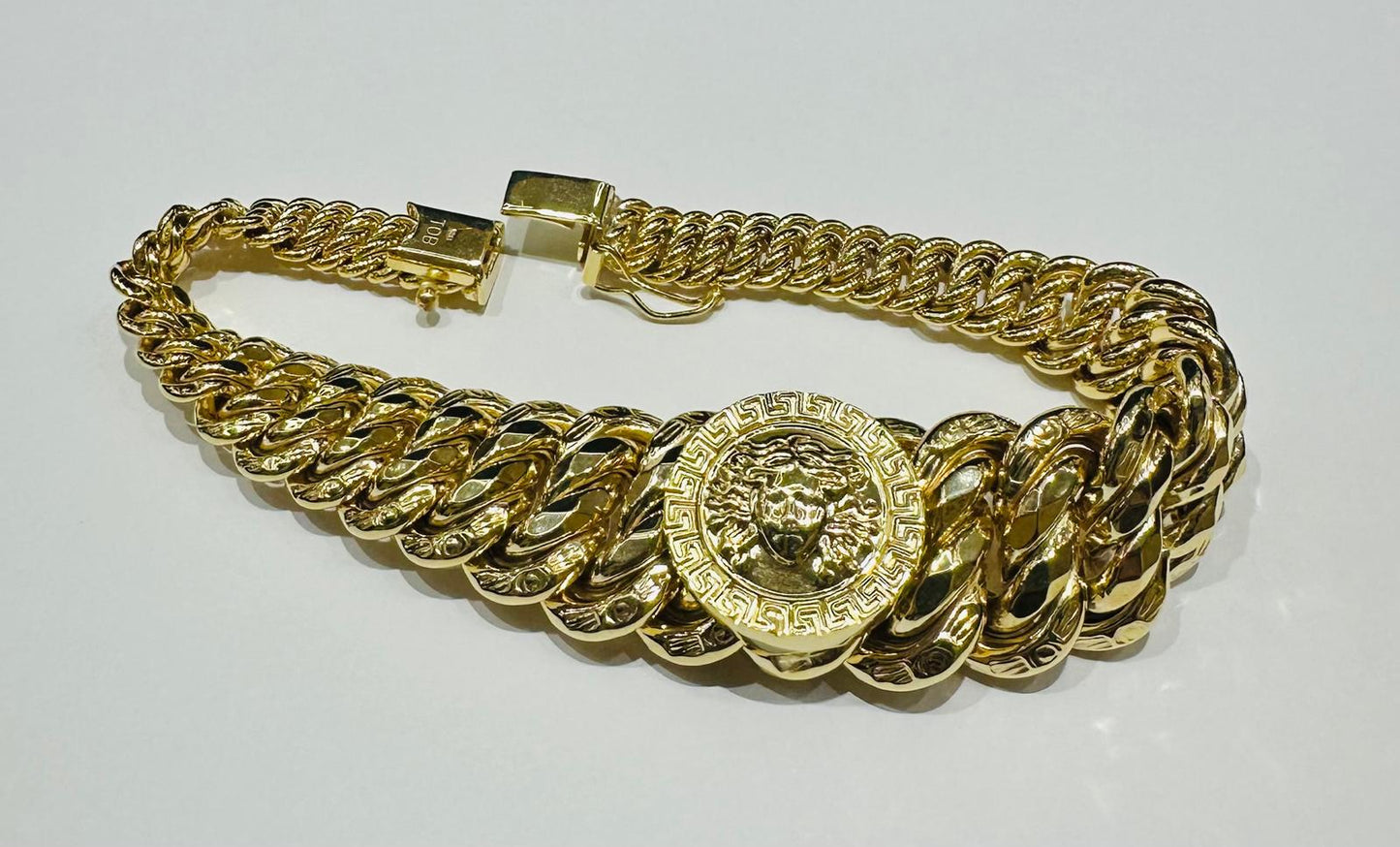 10K GOLD MEDUSA HEAD PRINCESS CUT BRACELET- 8" WEIGHT: 27.5gm