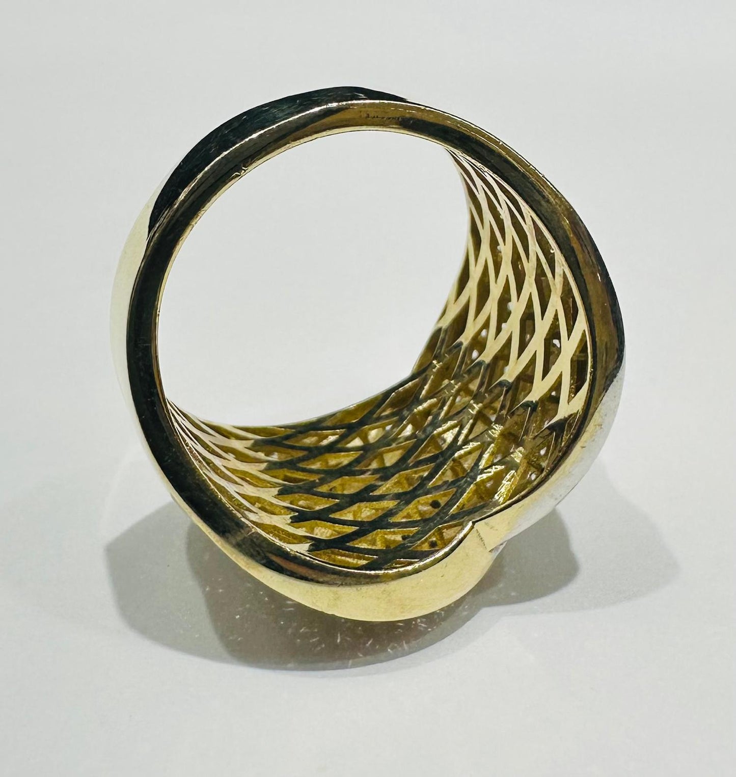 10K GOLD RING WITH CZ STONES- WEIGHT: 6.0gm