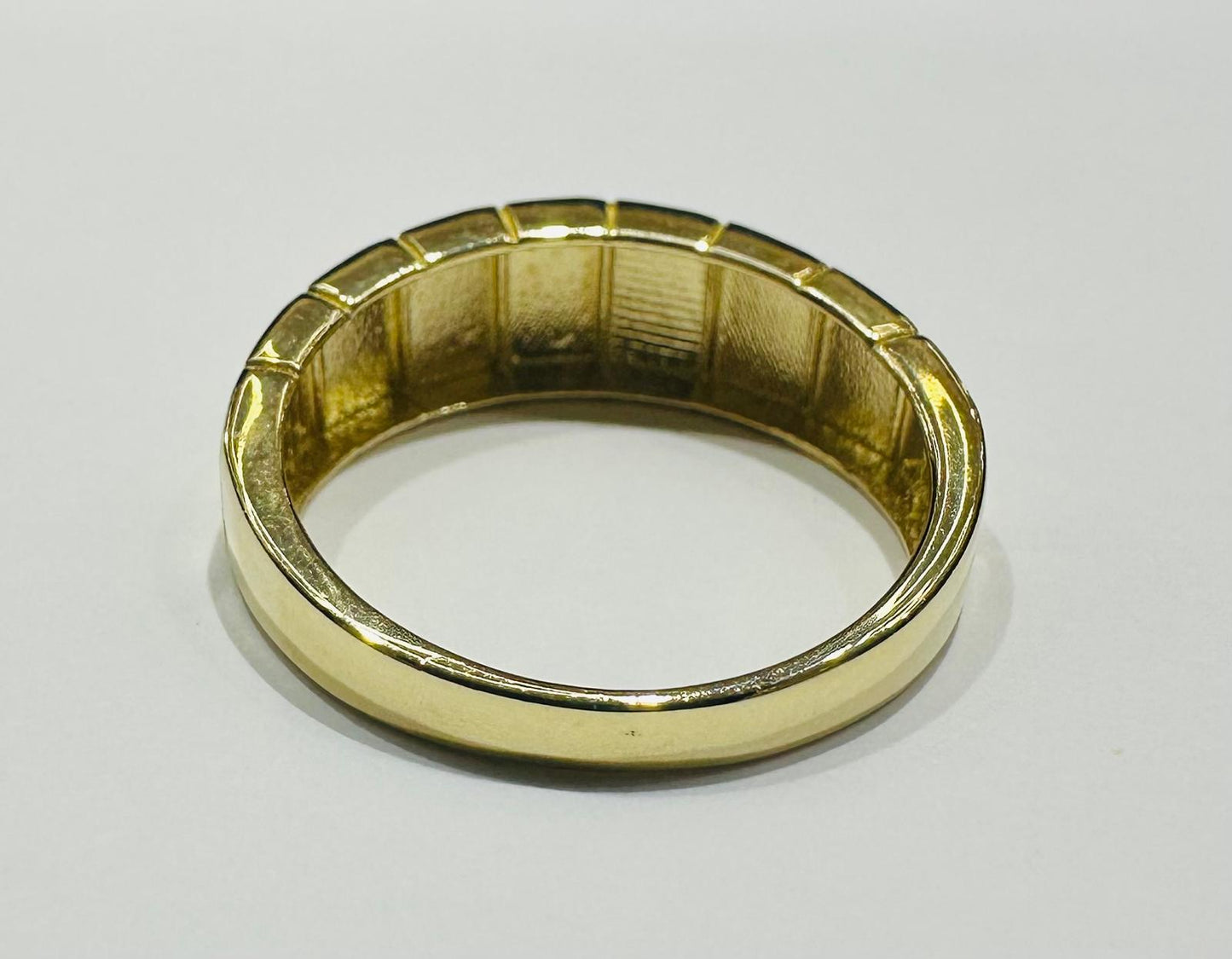 10K GOLD RING- WEIGHT: 3.0gm