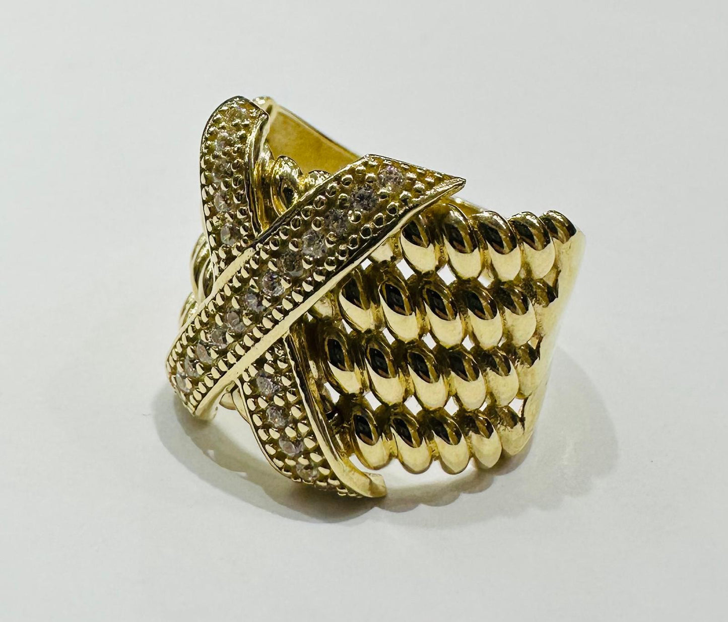 14K GOLD CROSS RING WITH CZ STONES- WEIGHT: 6.1gm