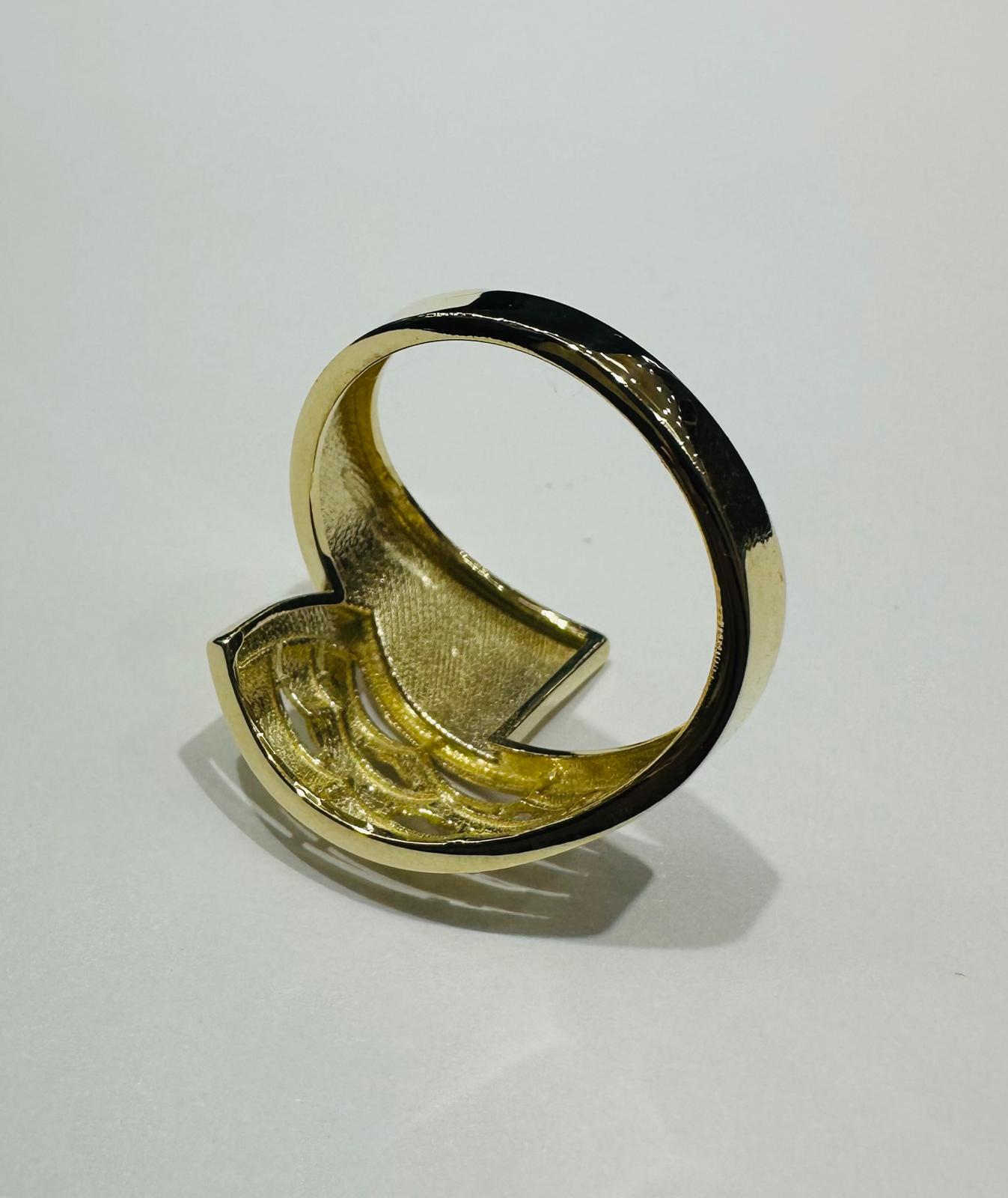 10K GOLD RING- WEIGHT: 2.0gm