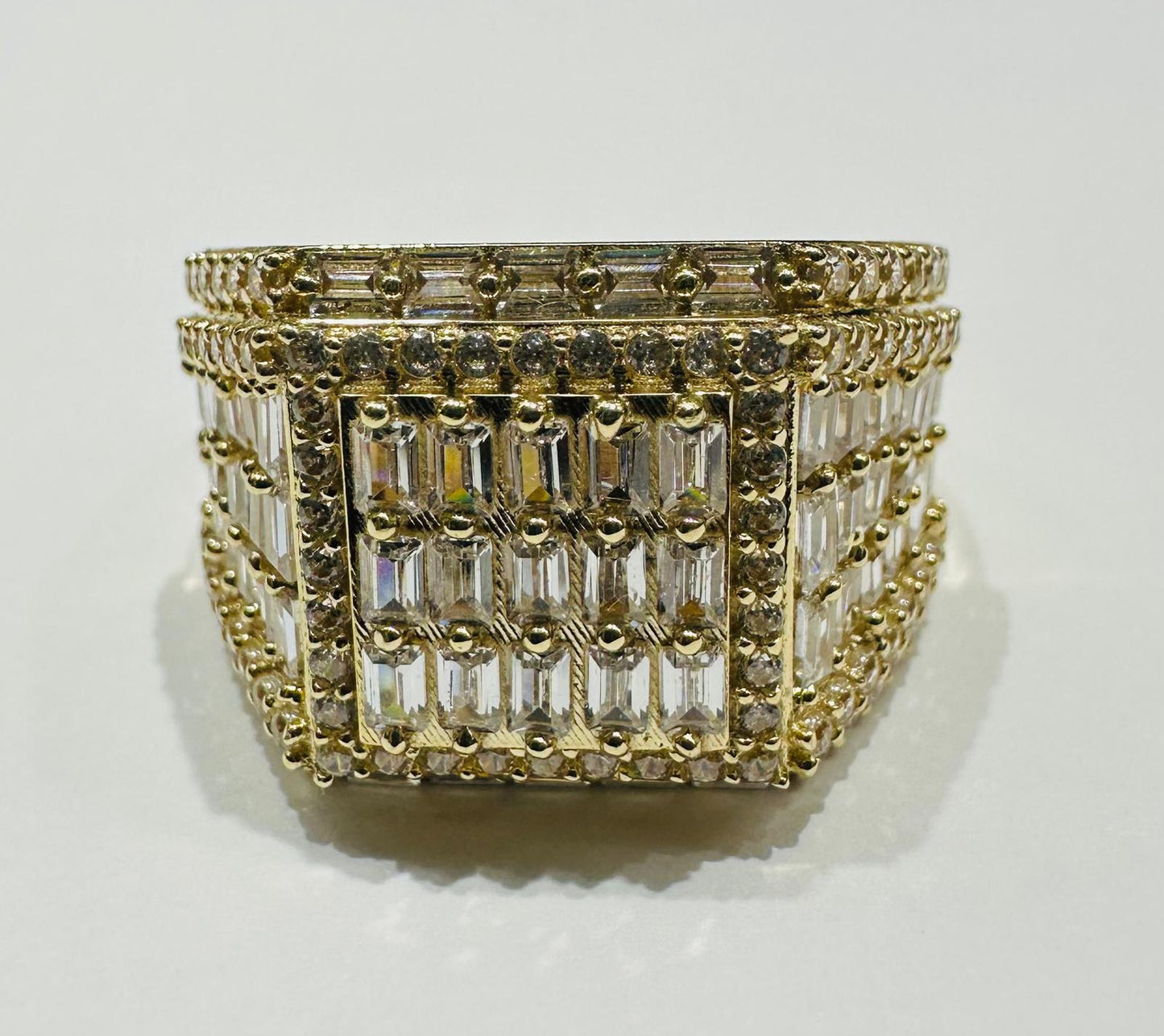 10K GOLD BAGUETTE RING- 4.6gm
