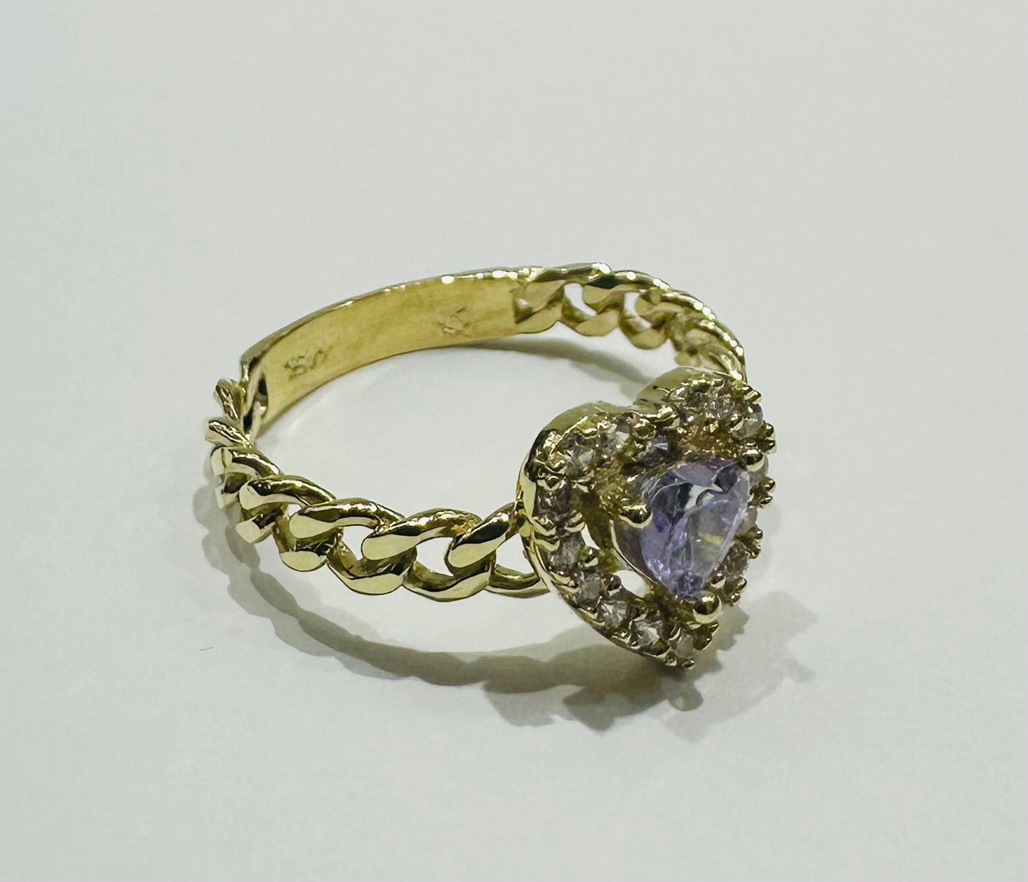 10K GOLD HEART RING WITH CZ STONES- 2.8gm