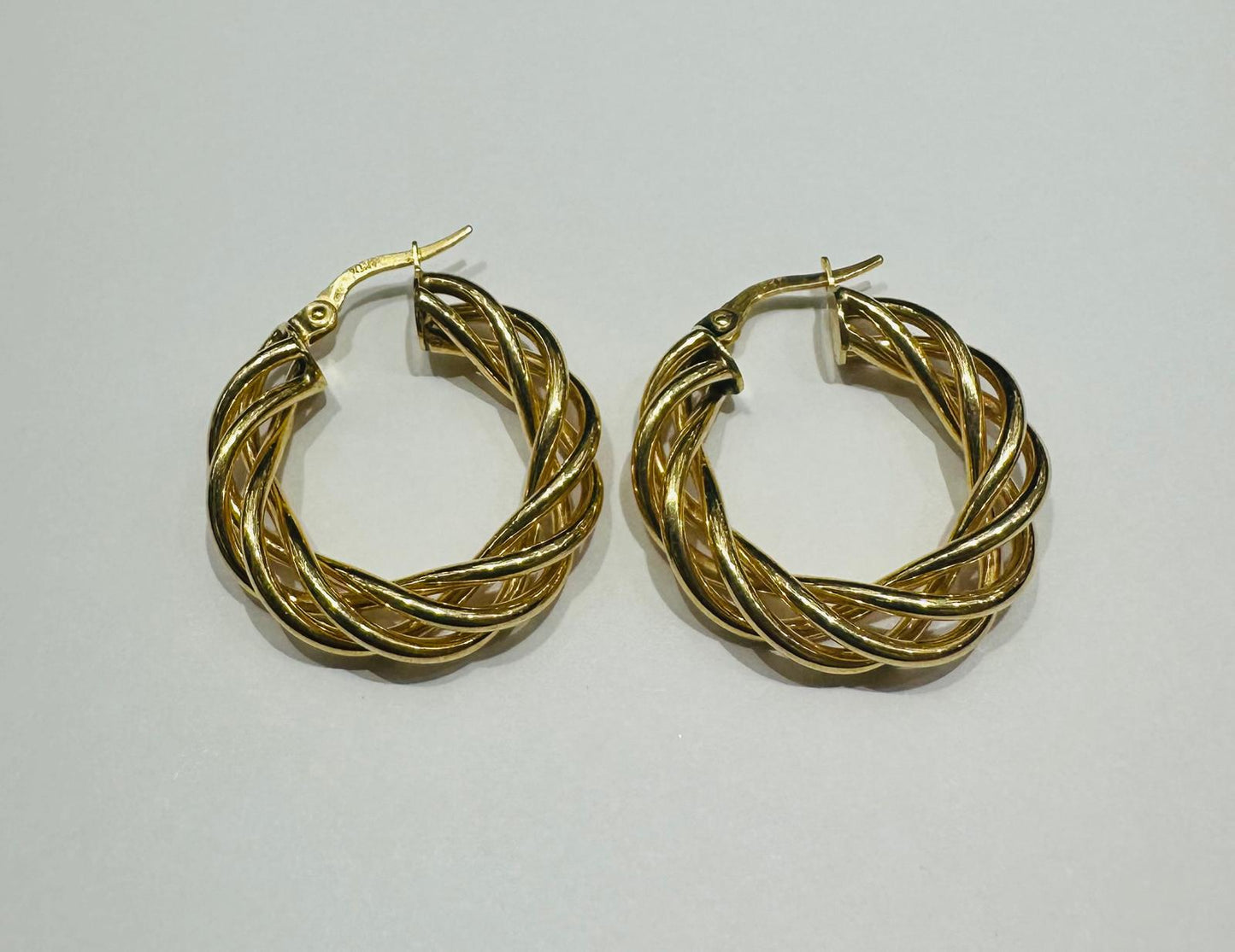 10K GOLD ROUND BRAIDED HOOP EARRINGS- 2.6gm