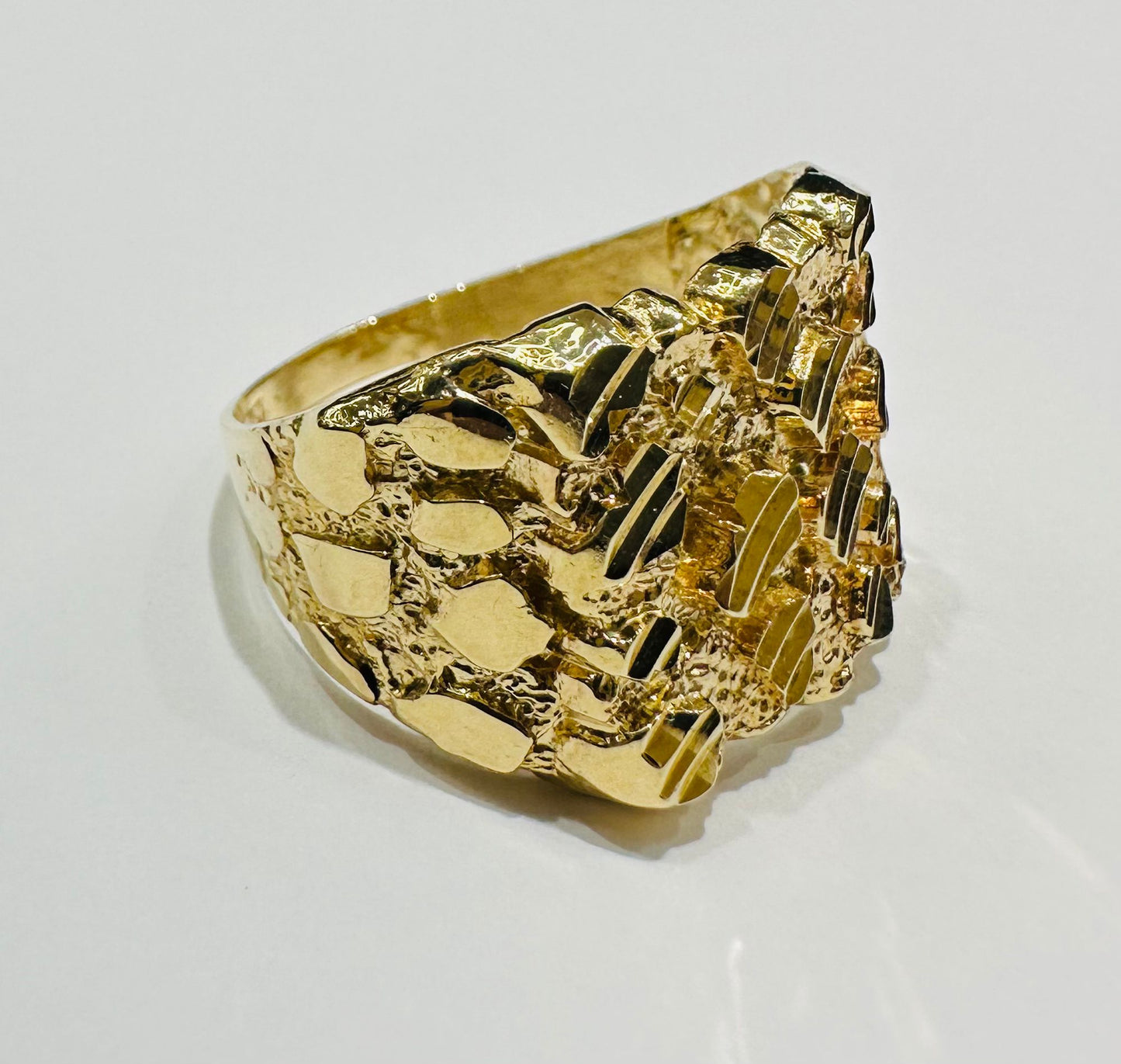 10K GOLD NUGGET RING- 5.6gm