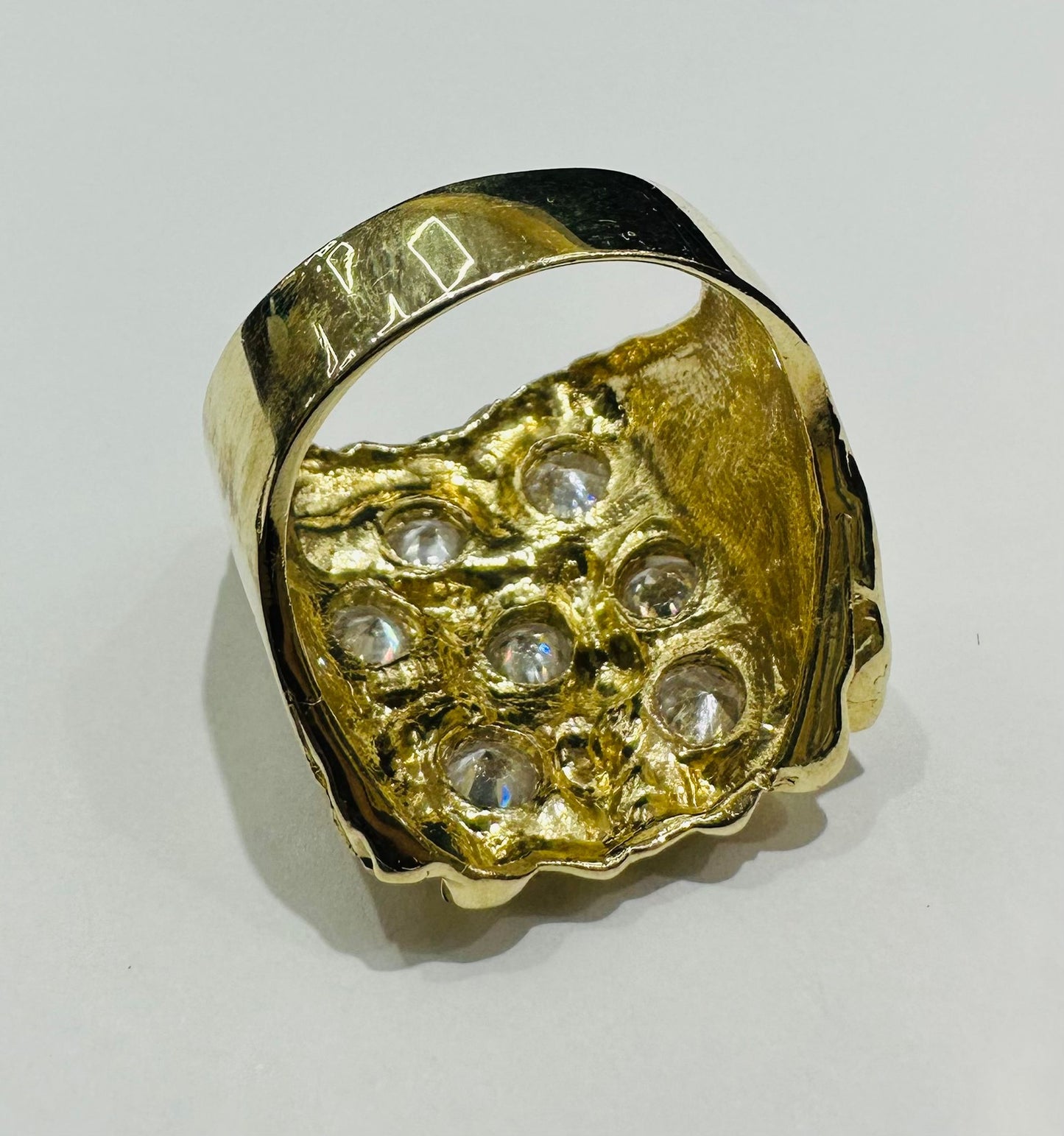 10K GOLD NUGGET RING WITH CZ STONES- 15.7gm