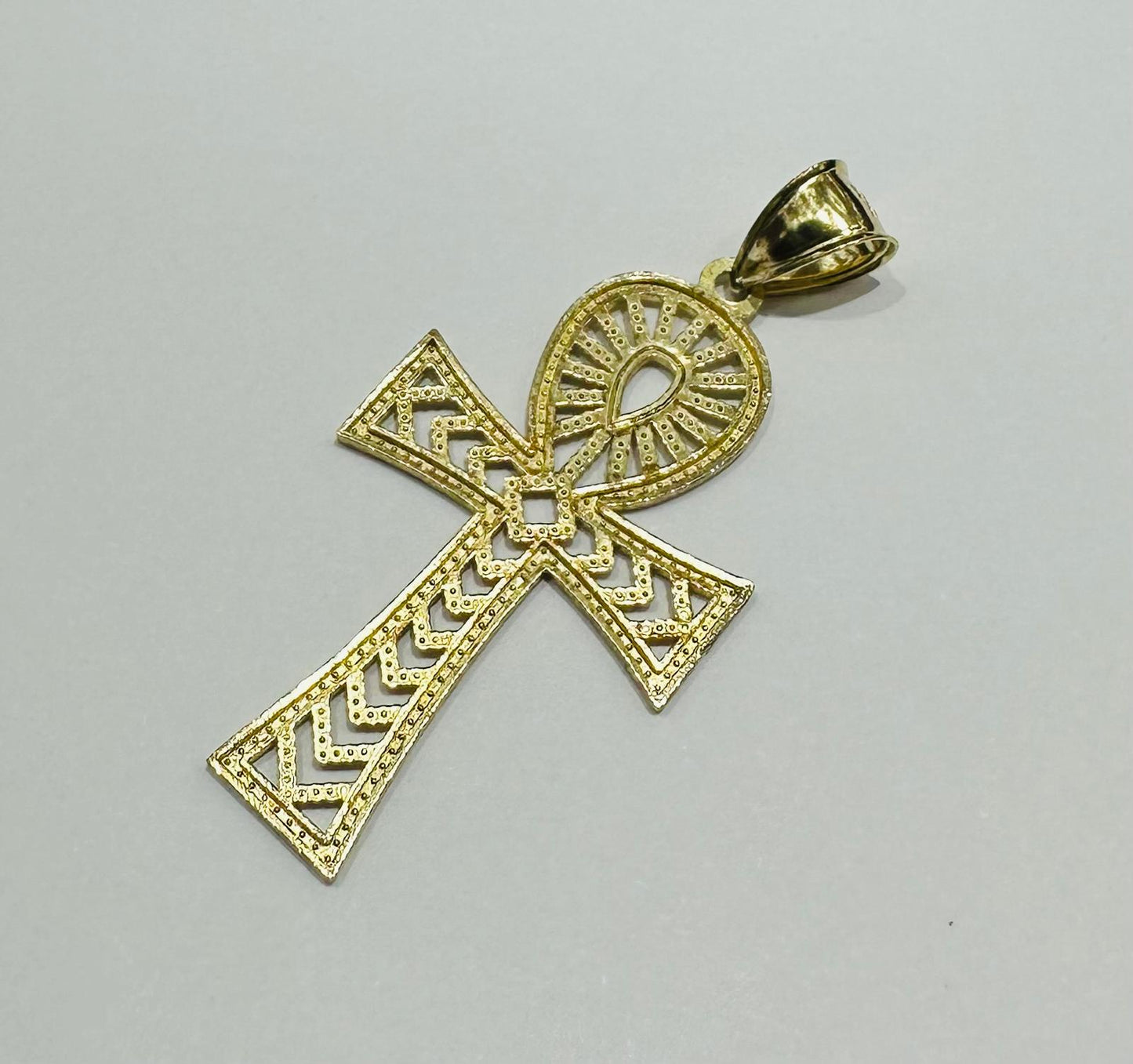 10K GOLD CROSS PENDANT- WEIGHT: 4.3gm