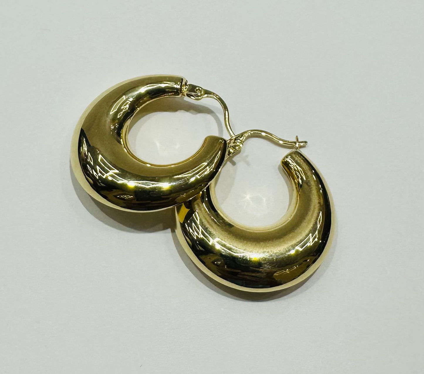 10K GOLD ROUND HOOP EARRINGS- 4.4gm
