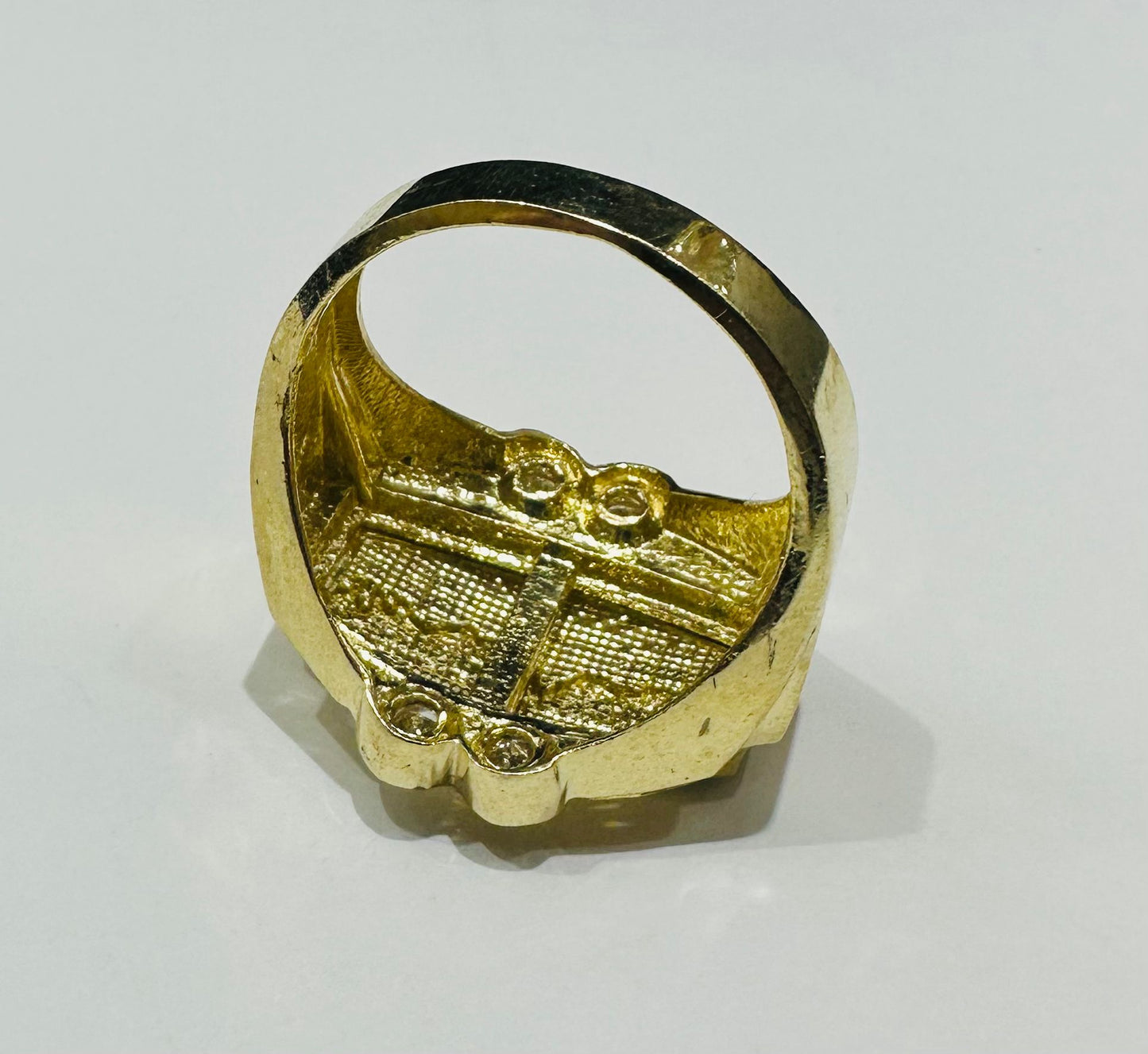 10K GOLD LAST SUPPER RING- WEIGHT: 9.4gm
