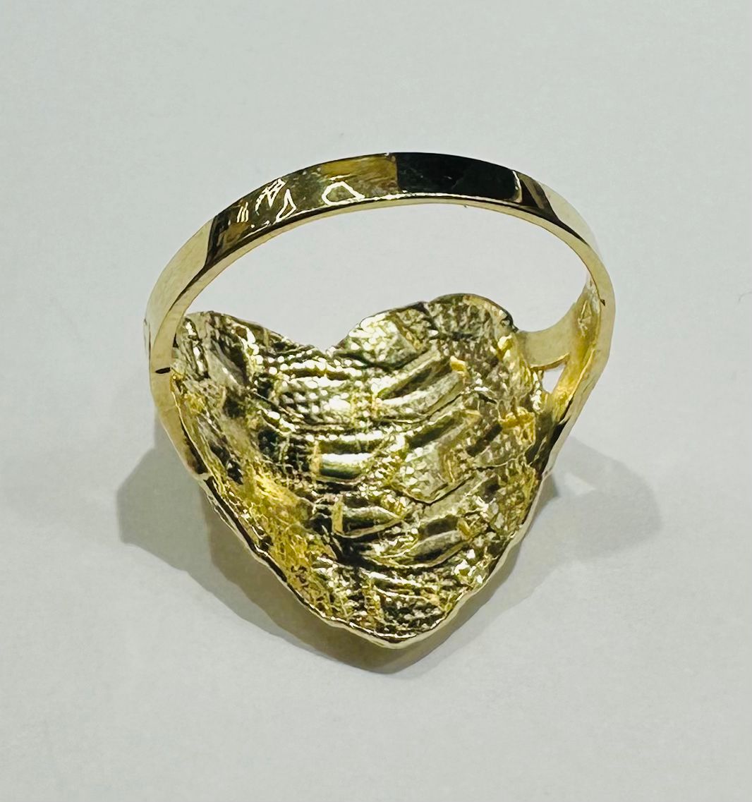 10K GOLD NUGGET HEART RING- WEIGHT: 3.3gm