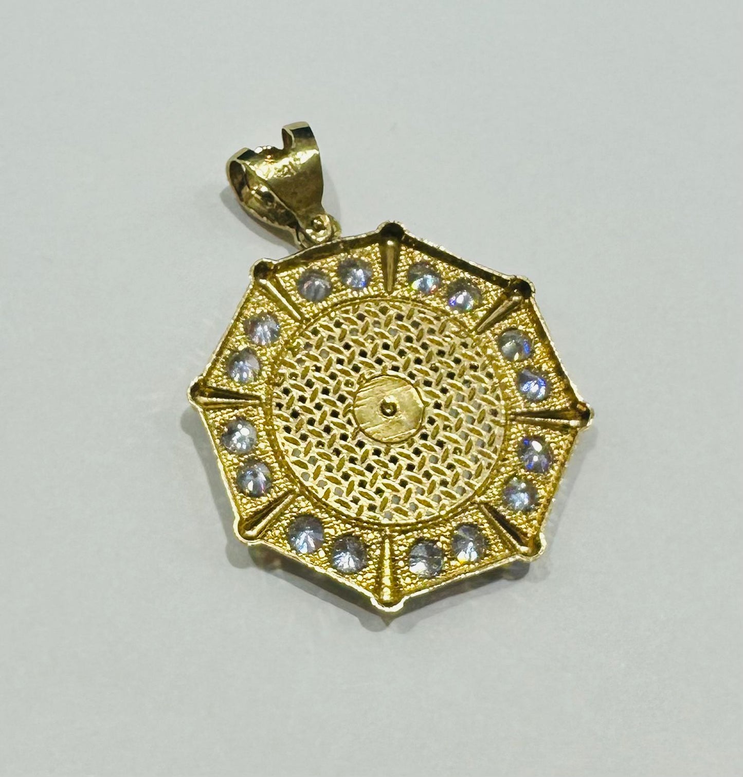 10K GOLD MEDUSA HEAD PENDANT WITH WHITE SAPPHIRE- WEIGHT: 9.7gm