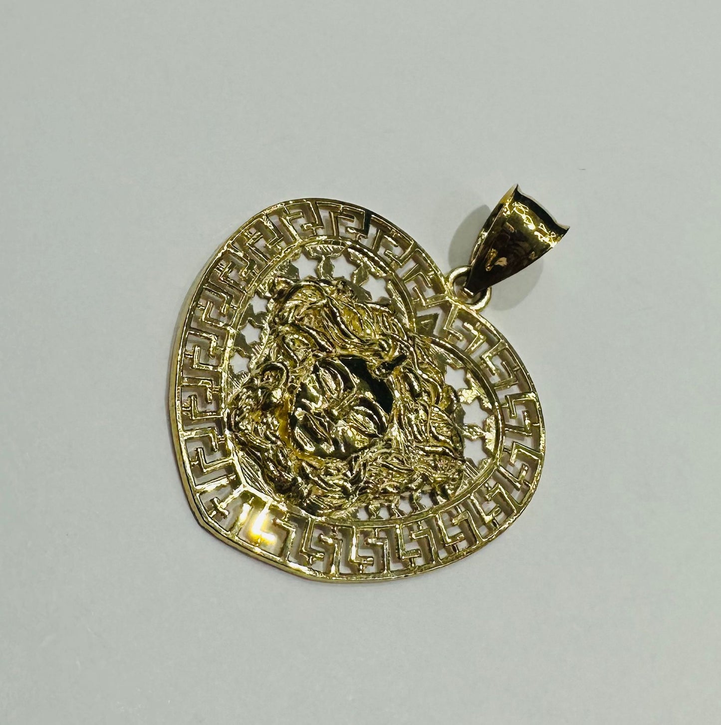 10K GOLD MEDUSA HEAD HEART PENDANT WEIGHT: 4.5gm