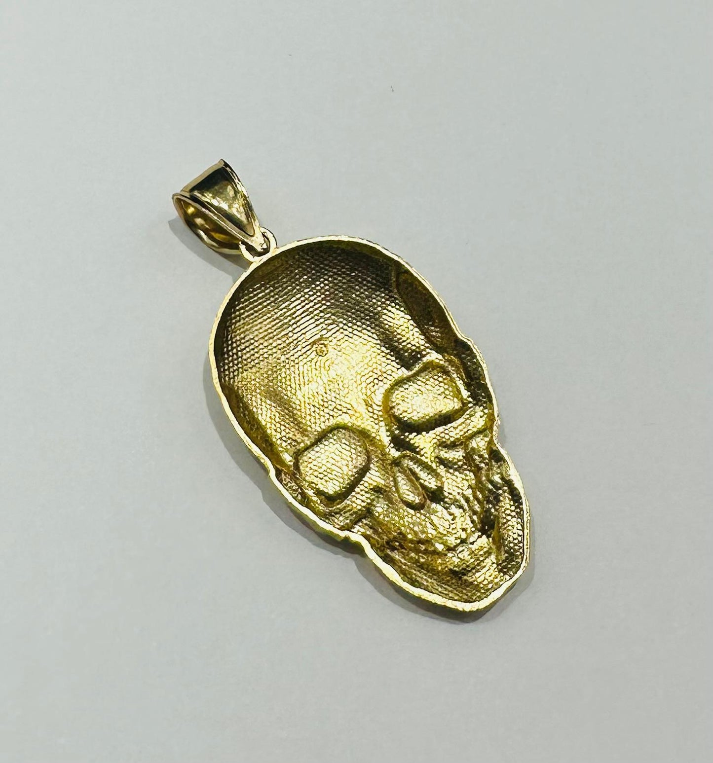 10K GOLD SKULL PENDANT- WEIGHT: 5.6gm